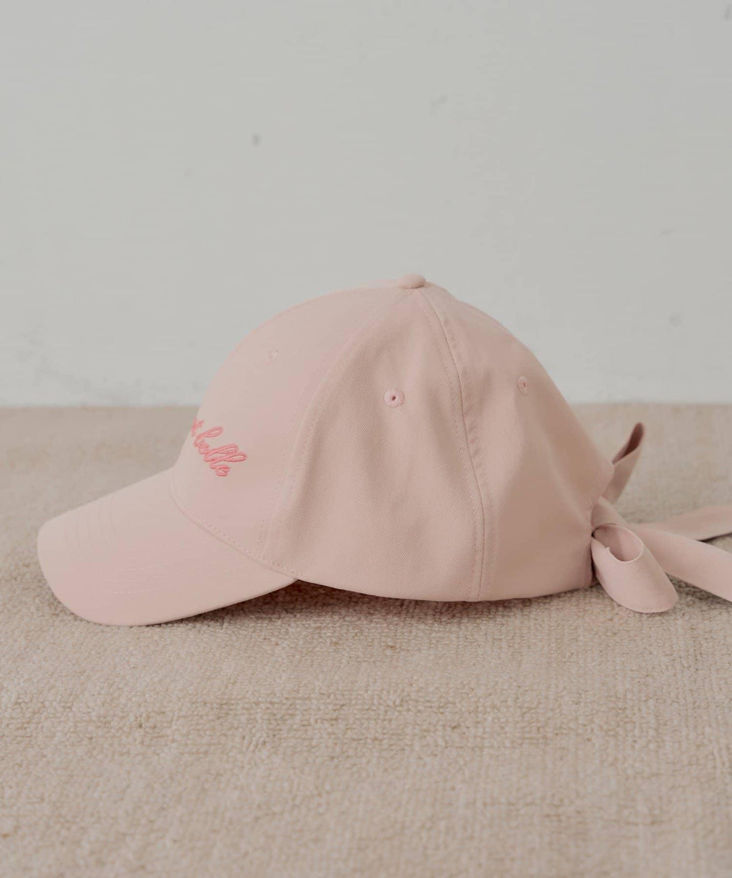 背部繡花棒球帽