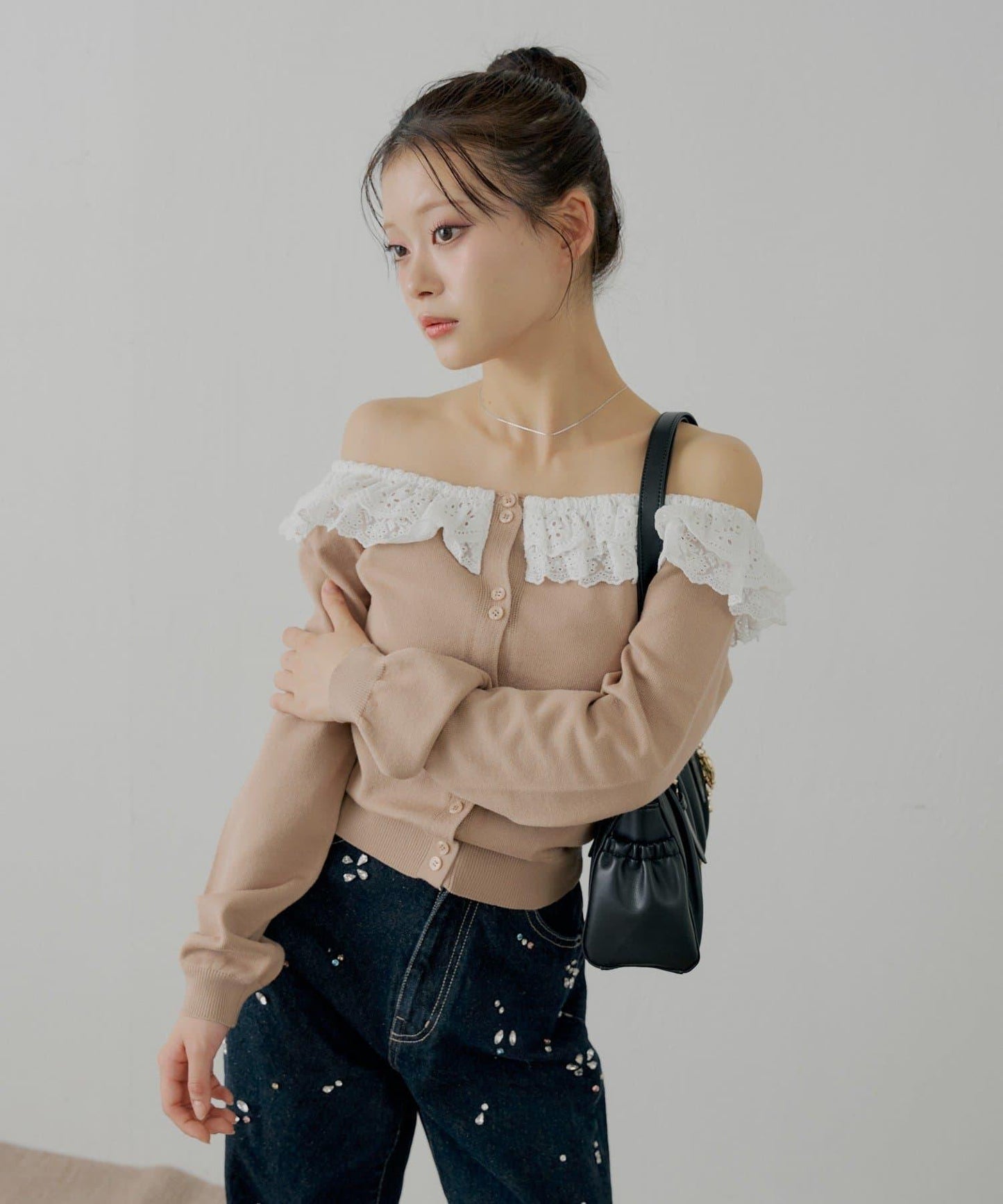 蕾絲層疊一字肩開衫