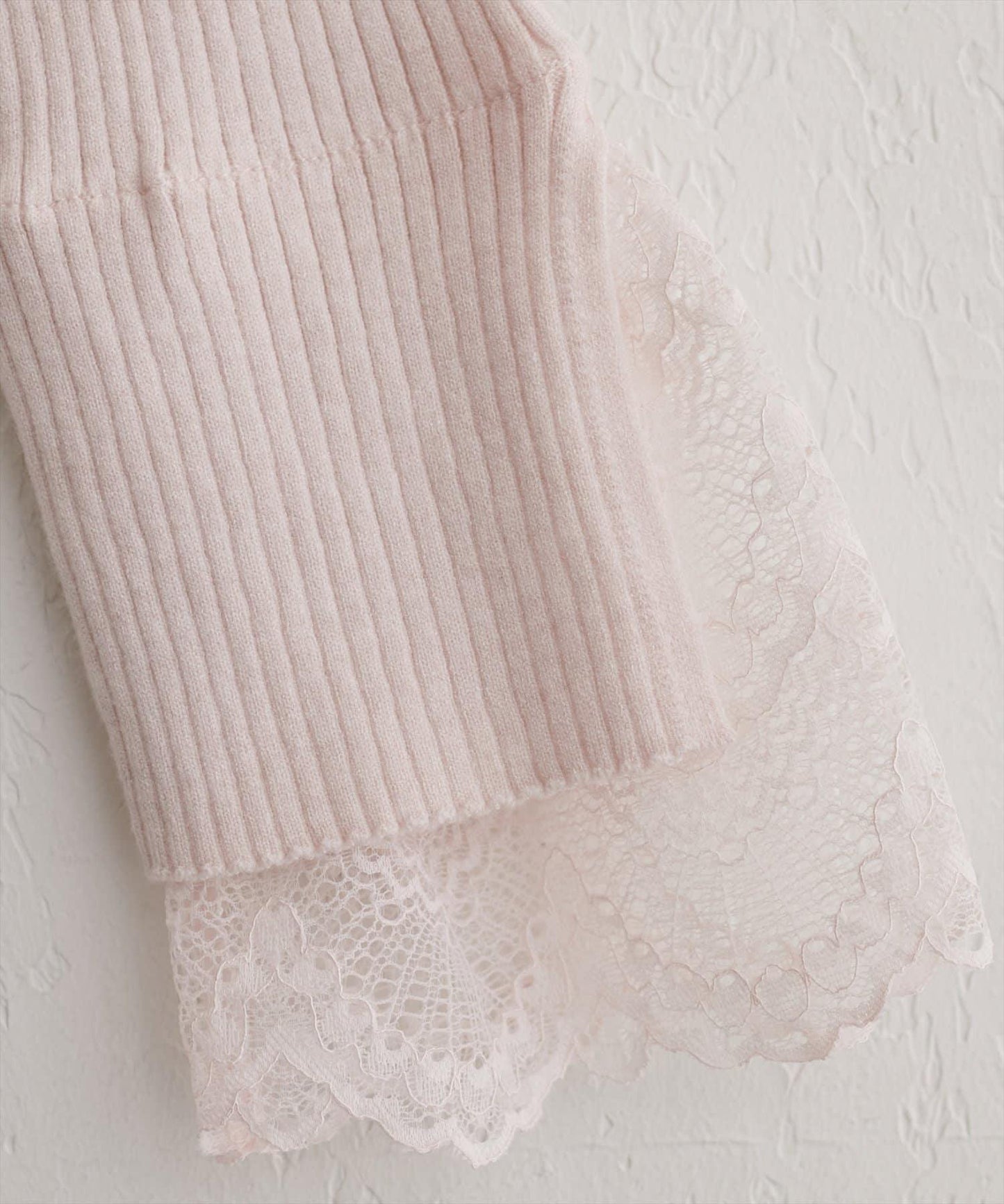 前後兩穿袖口蕾絲羅紋針織衫
