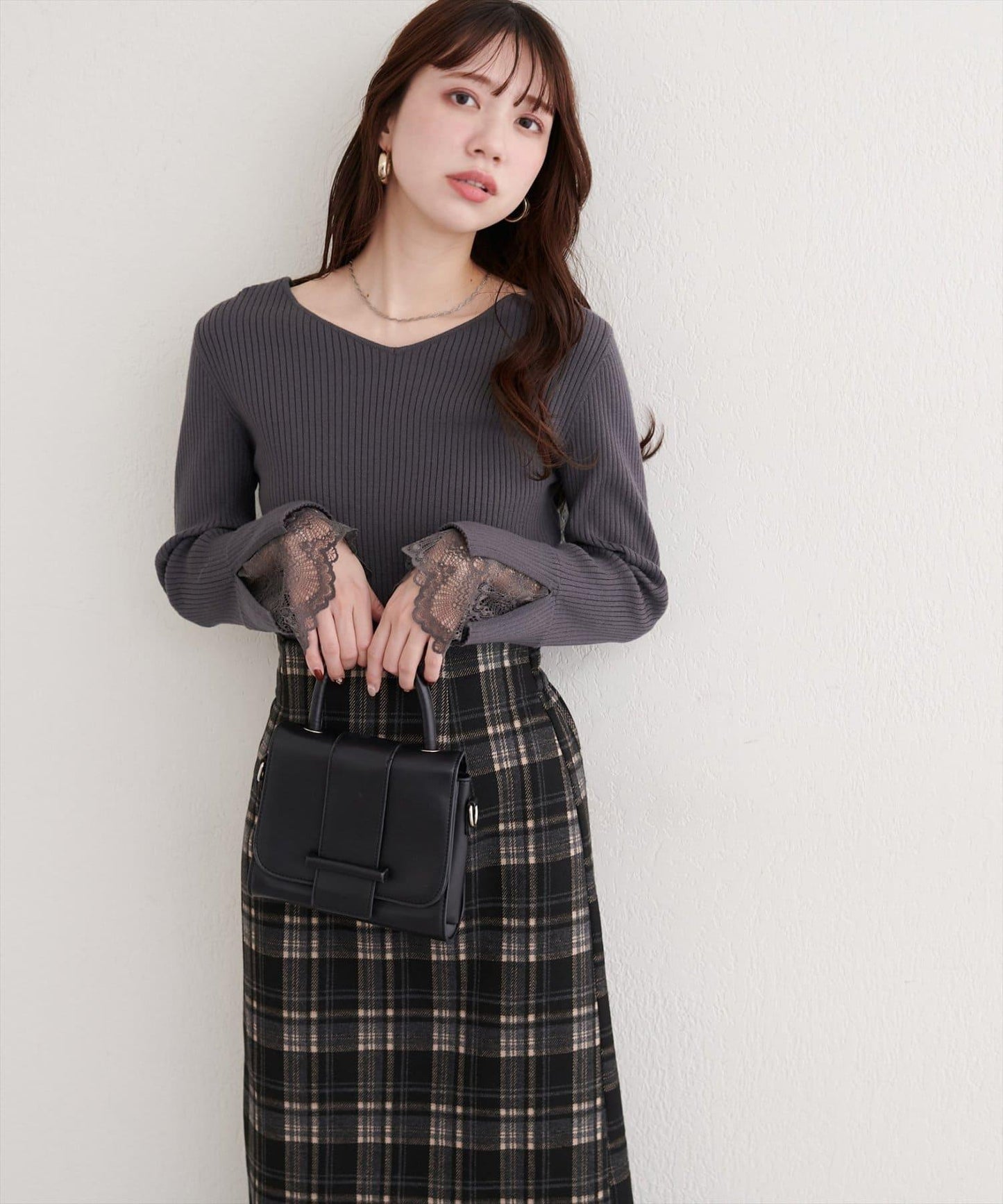 前後兩穿袖口蕾絲羅紋針織衫