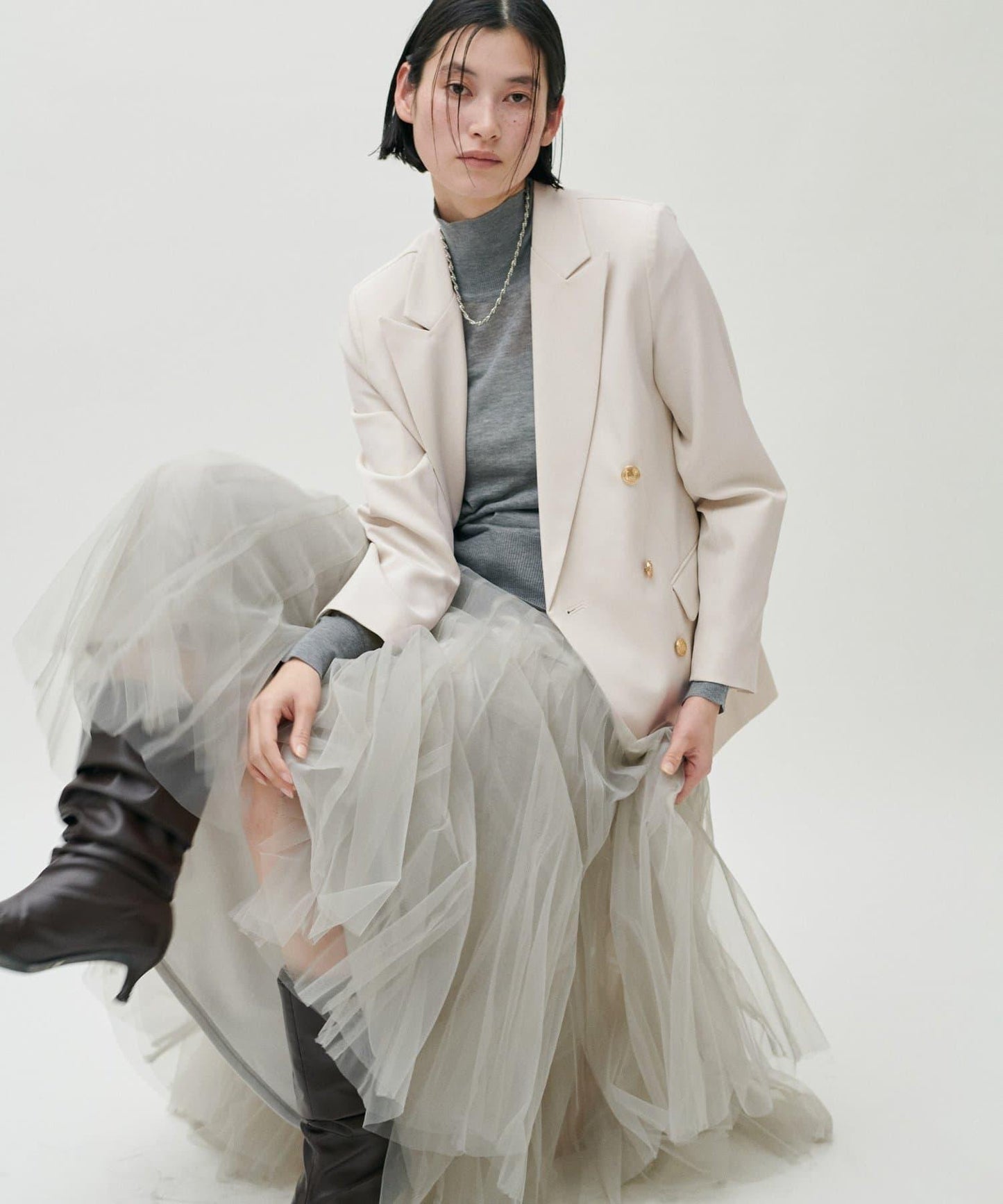 金色紐扣西裝外套