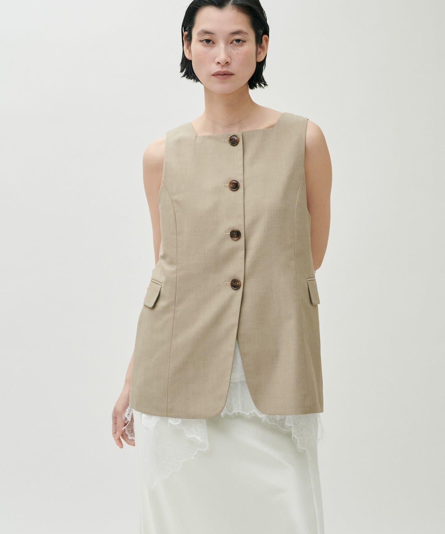 前後兩穿下襬蕾絲吊帶襯衫