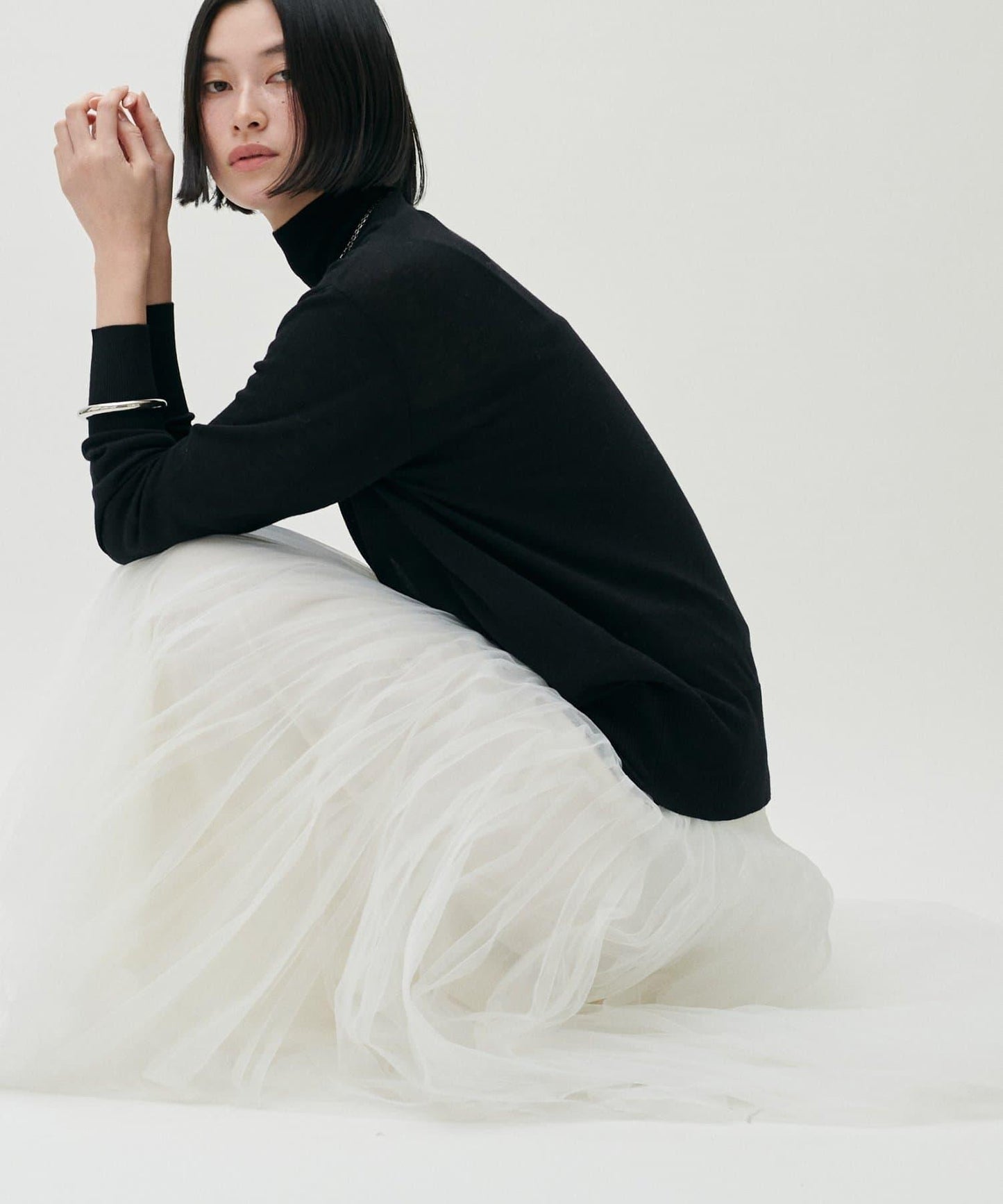 透視高領羊毛混紡針織套頭衫