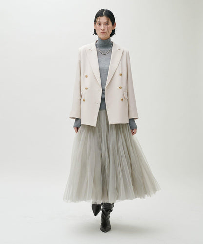 金色紐扣西裝外套