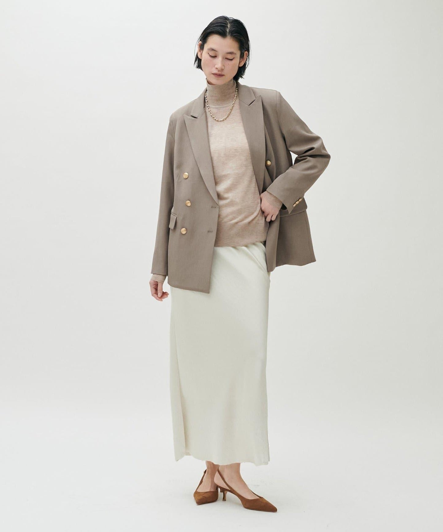 金色紐扣西裝外套