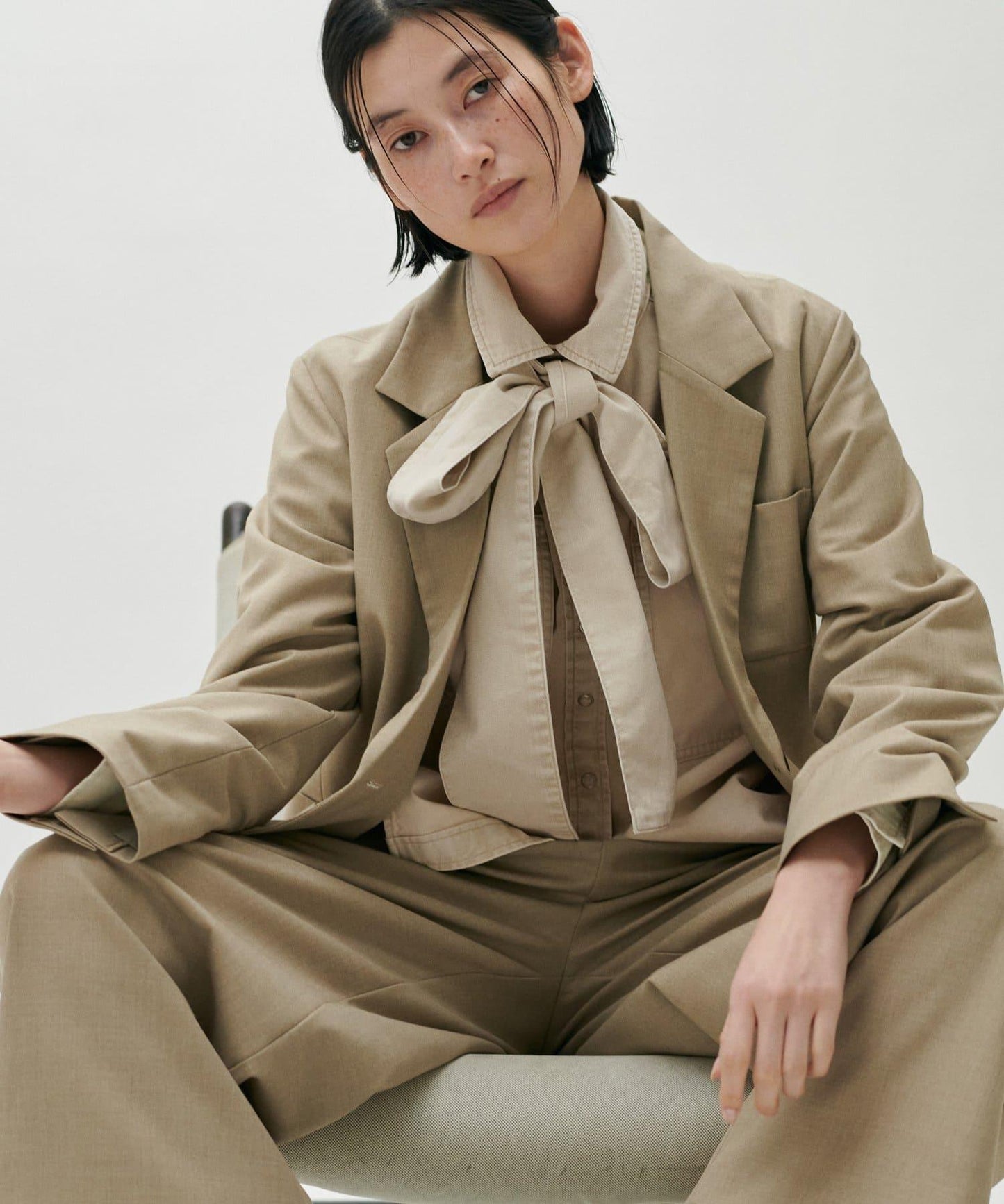 蝴蝶結大口袋牛仔襯衫