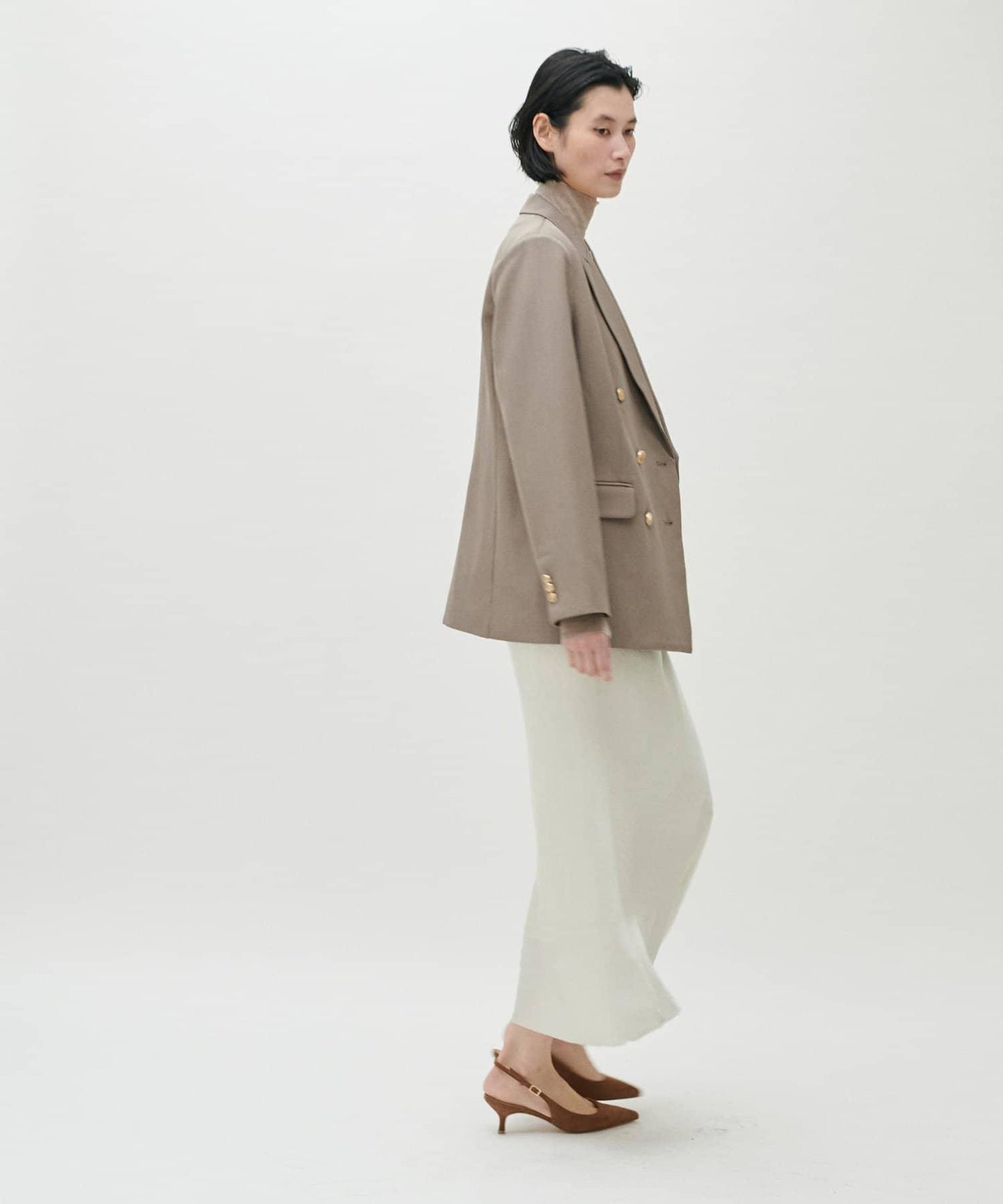 金色紐扣西裝外套