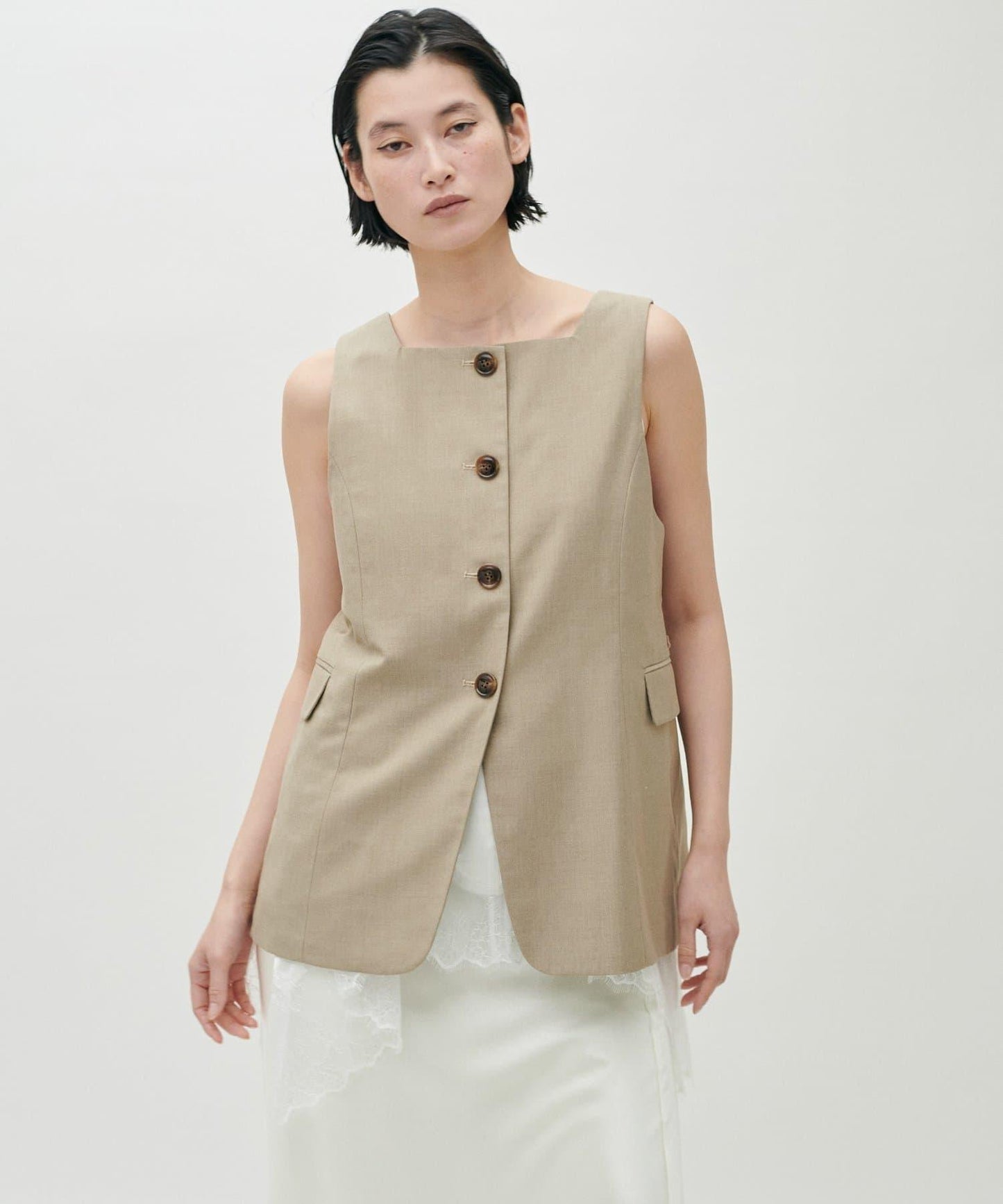 前後兩穿下襬蕾絲吊帶襯衫