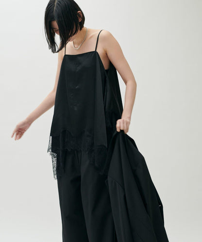 前後兩穿下襬蕾絲吊帶襯衫