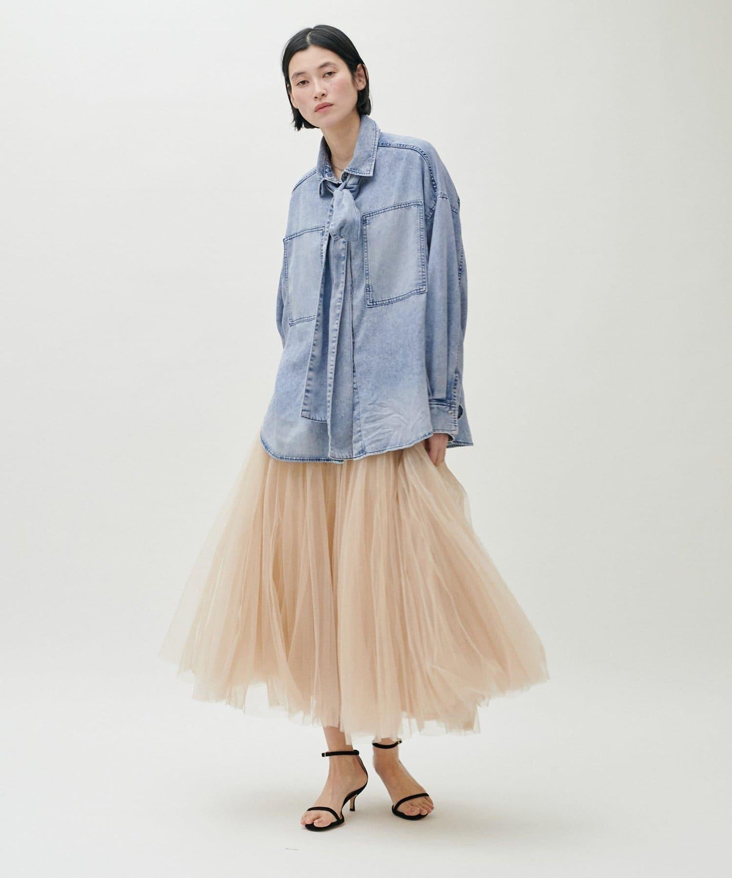 蝴蝶結大口袋牛仔襯衫