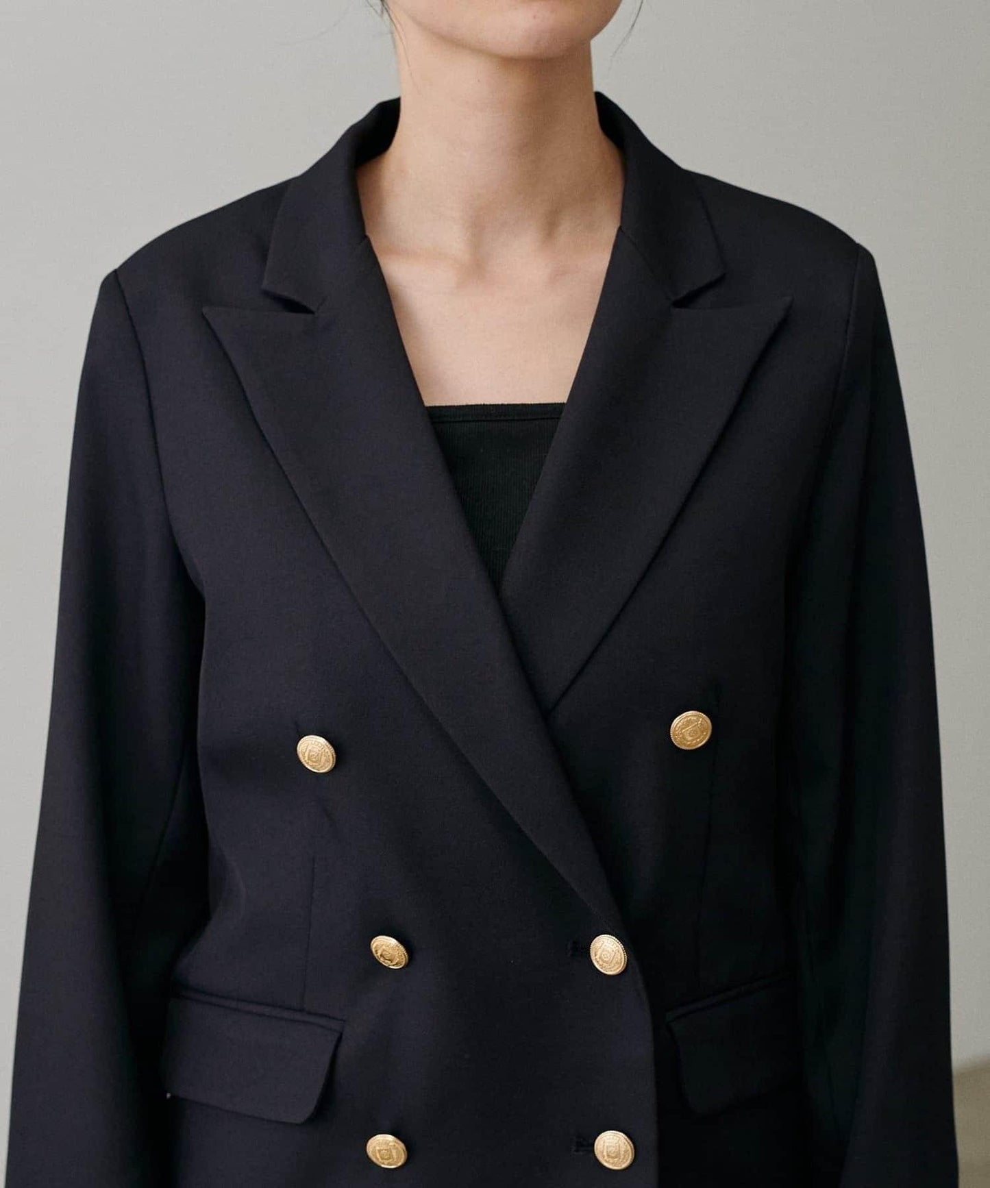金色紐扣西裝外套