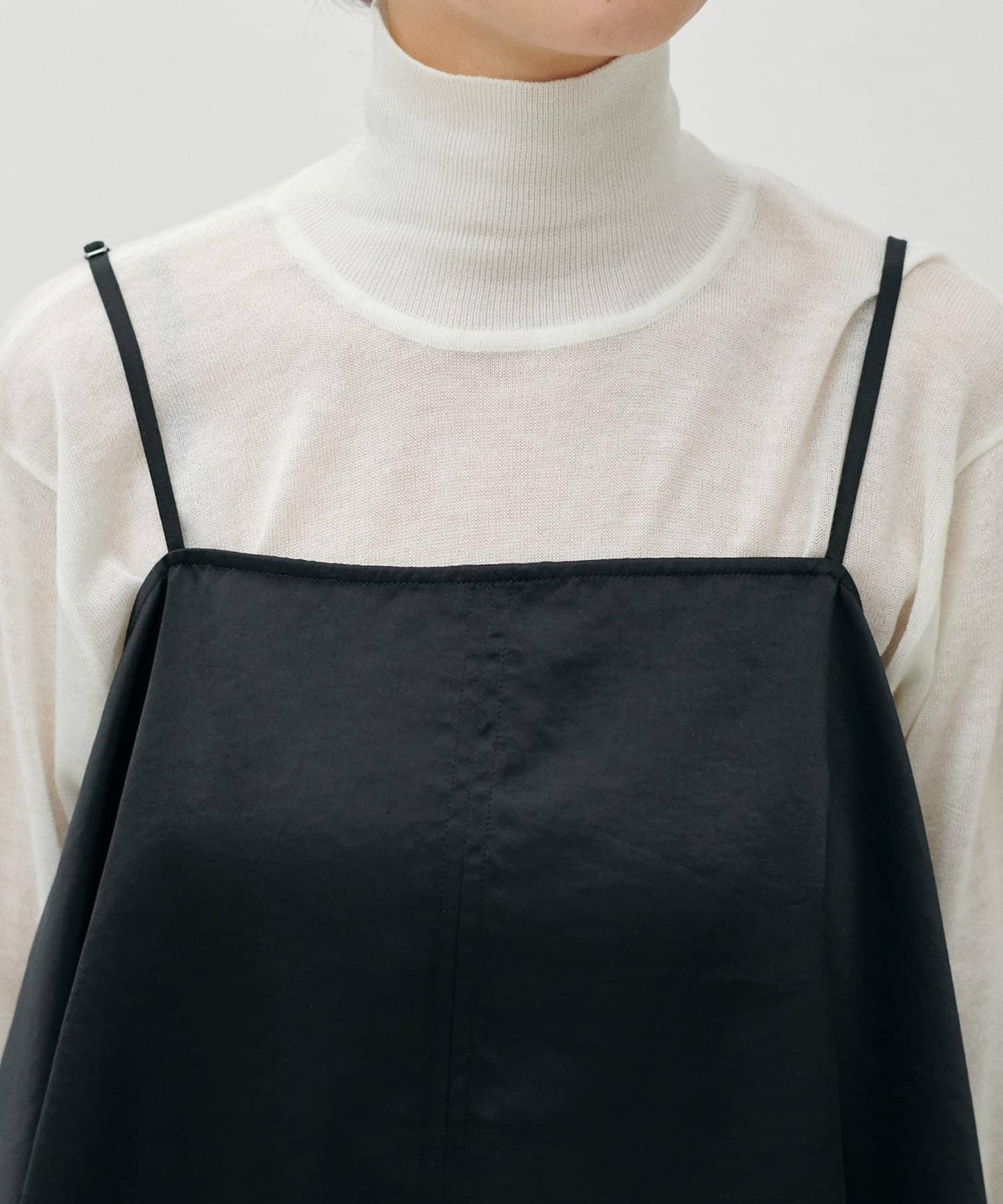 前後兩穿下襬蕾絲吊帶襯衫