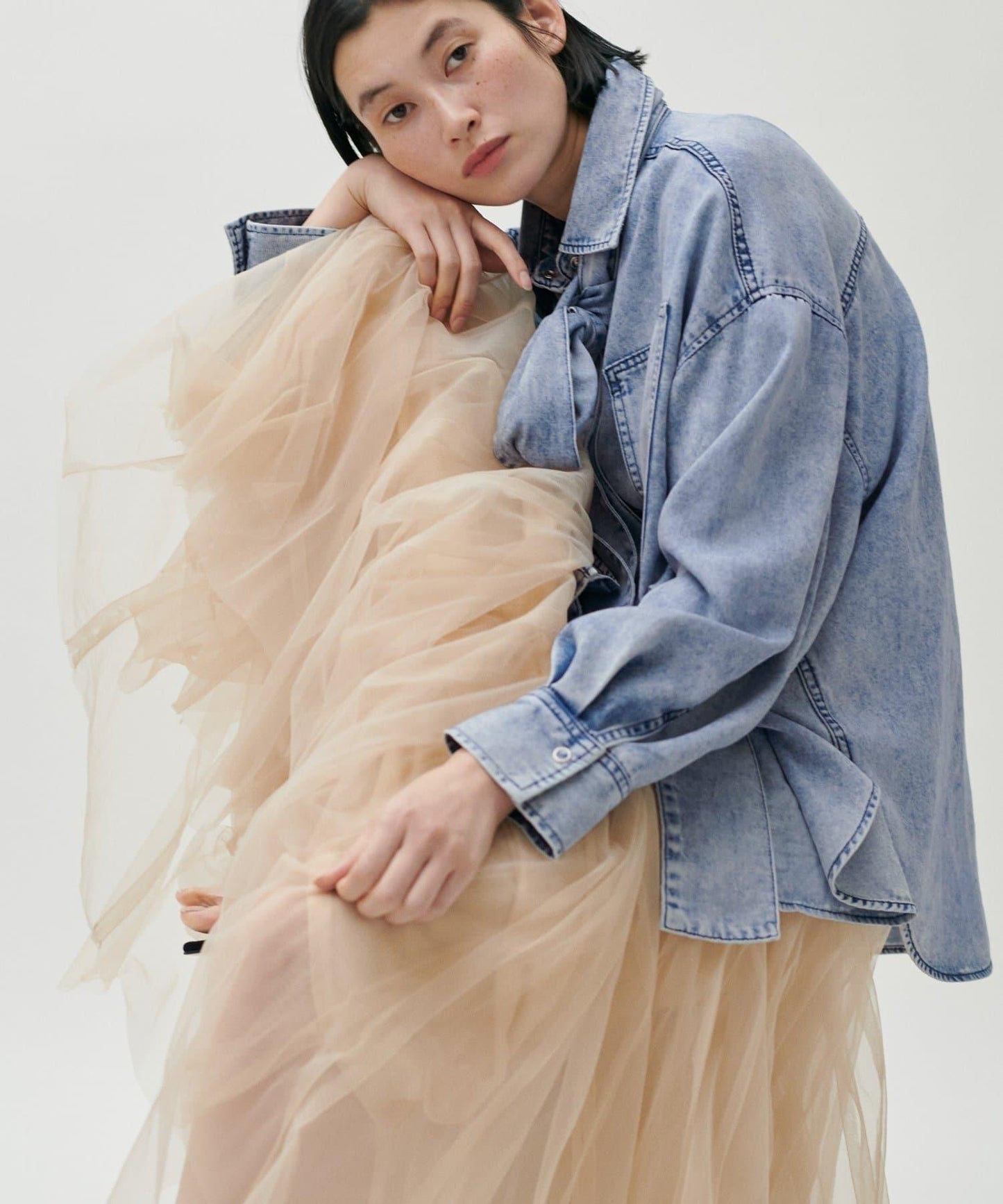 蝴蝶結大口袋牛仔襯衫