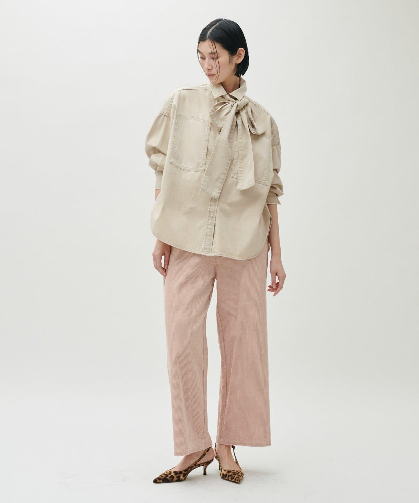 蝴蝶結大口袋牛仔襯衫