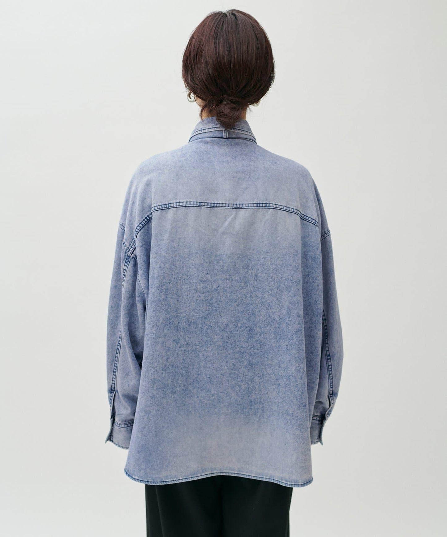 蝴蝶結大口袋牛仔襯衫