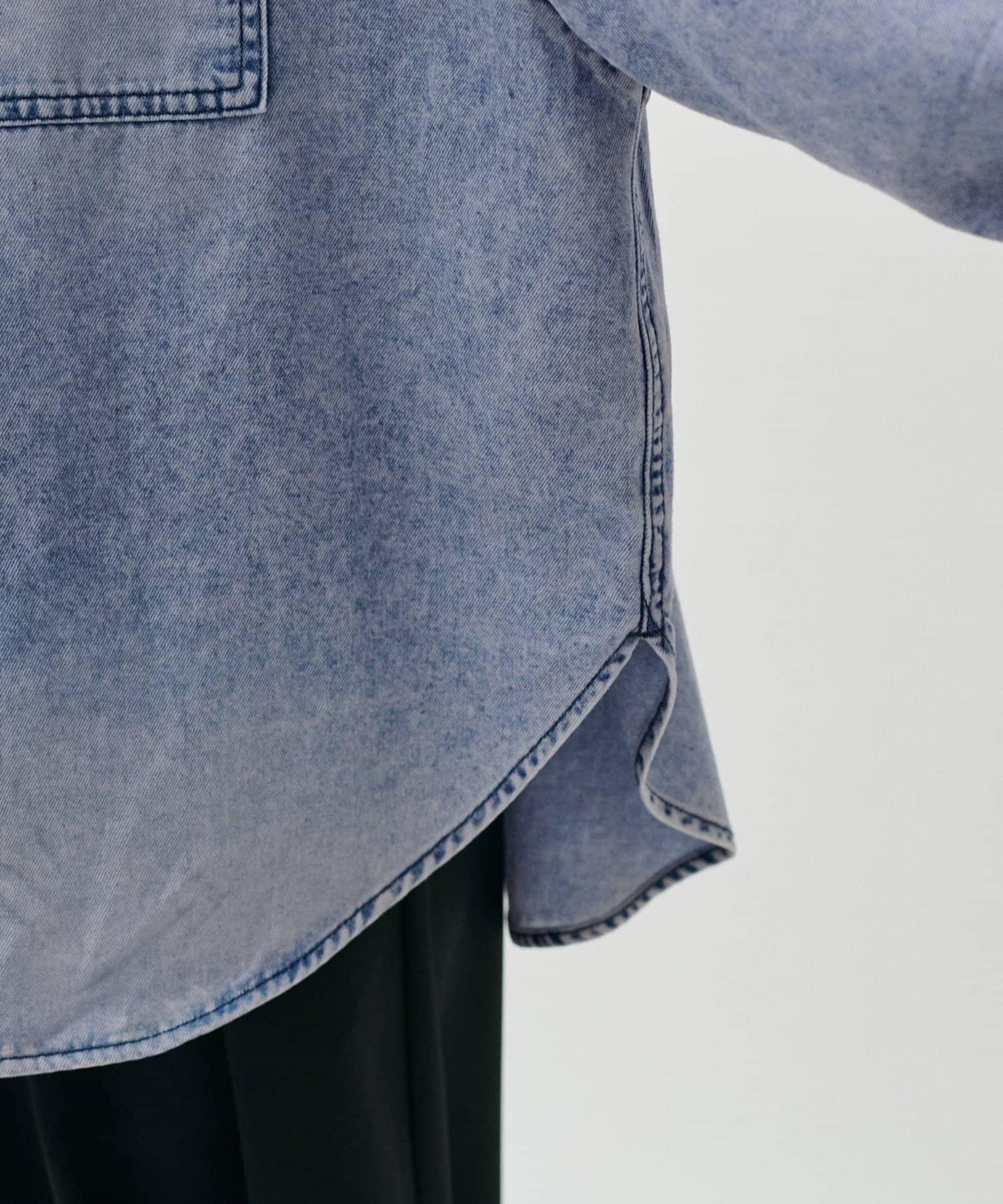 蝴蝶結大口袋牛仔襯衫