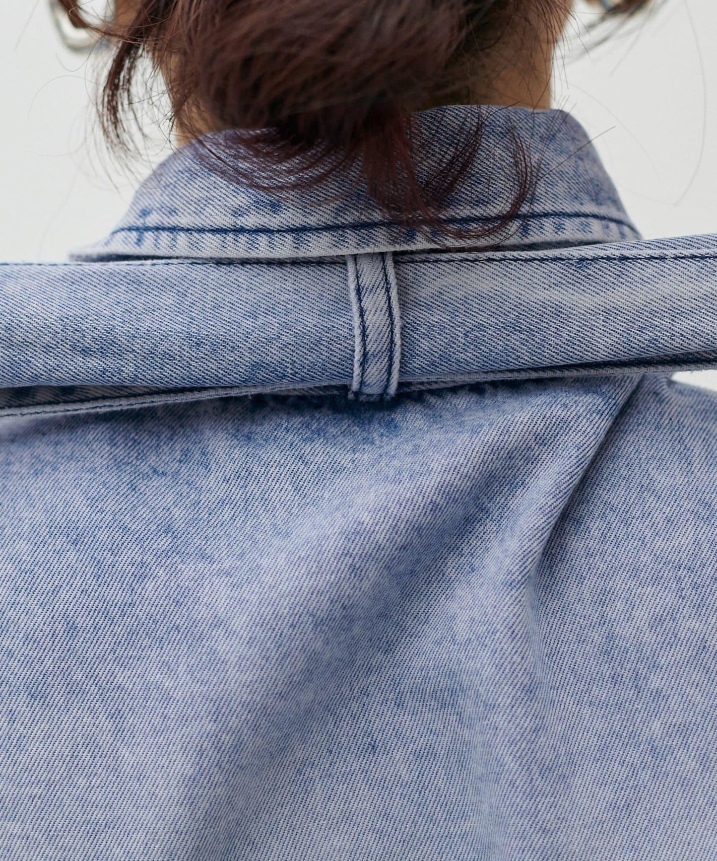 蝴蝶結大口袋牛仔襯衫