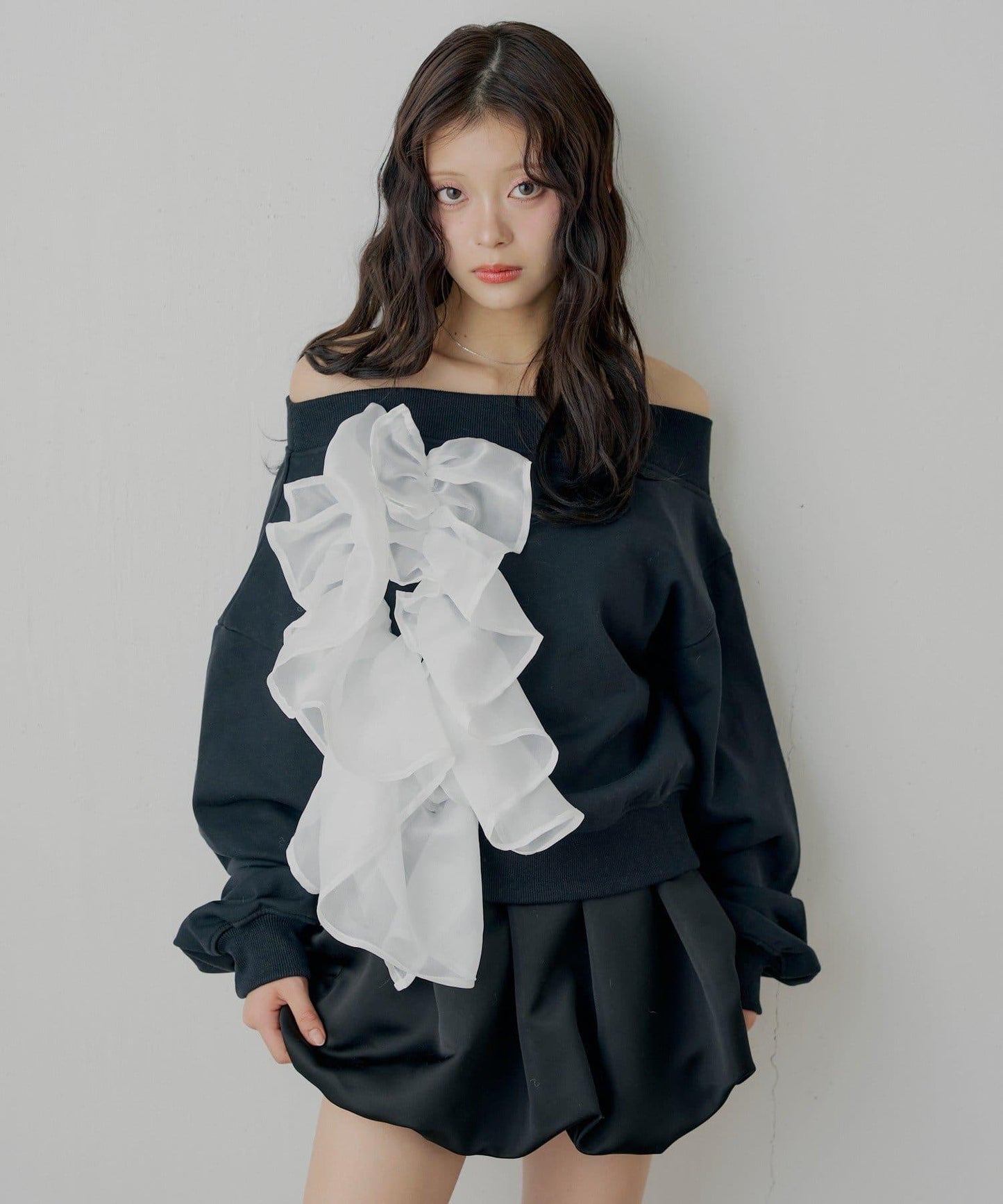 拼接網紗設計一字肩衛衣