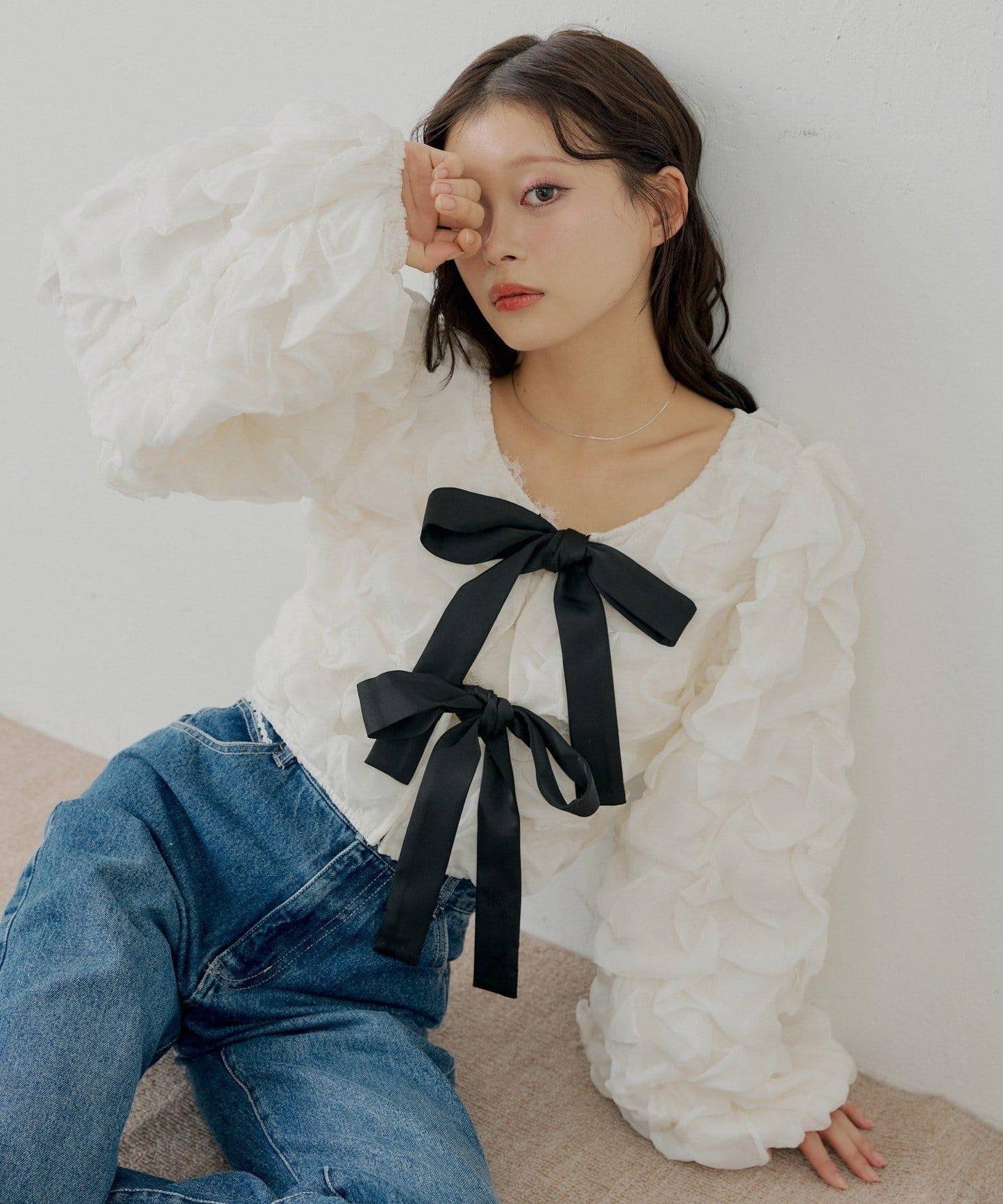 前後兩穿立體蝴蝶結泡泡紋理襯衫