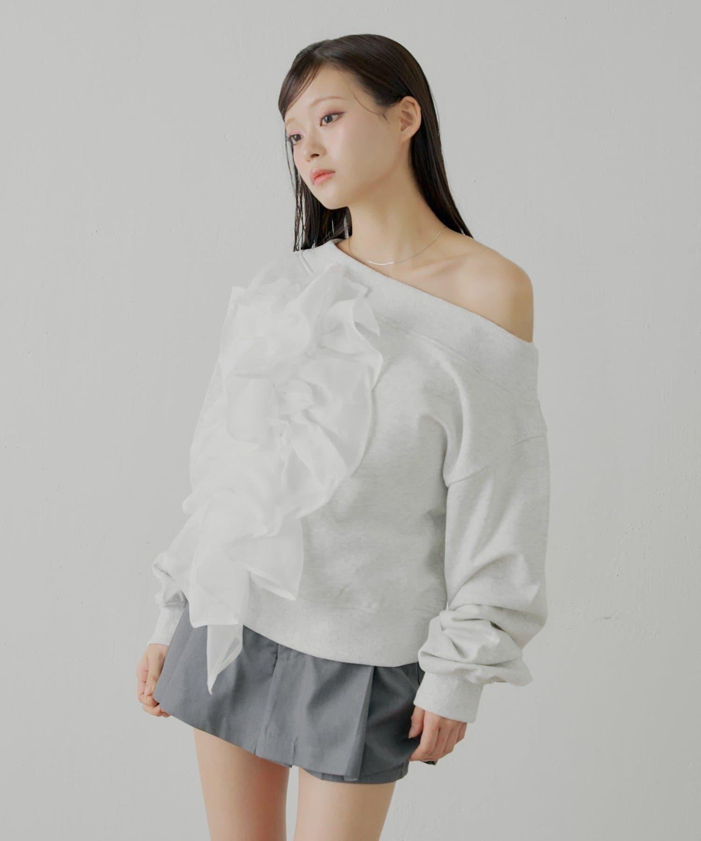 拼接網紗設計一字肩衛衣