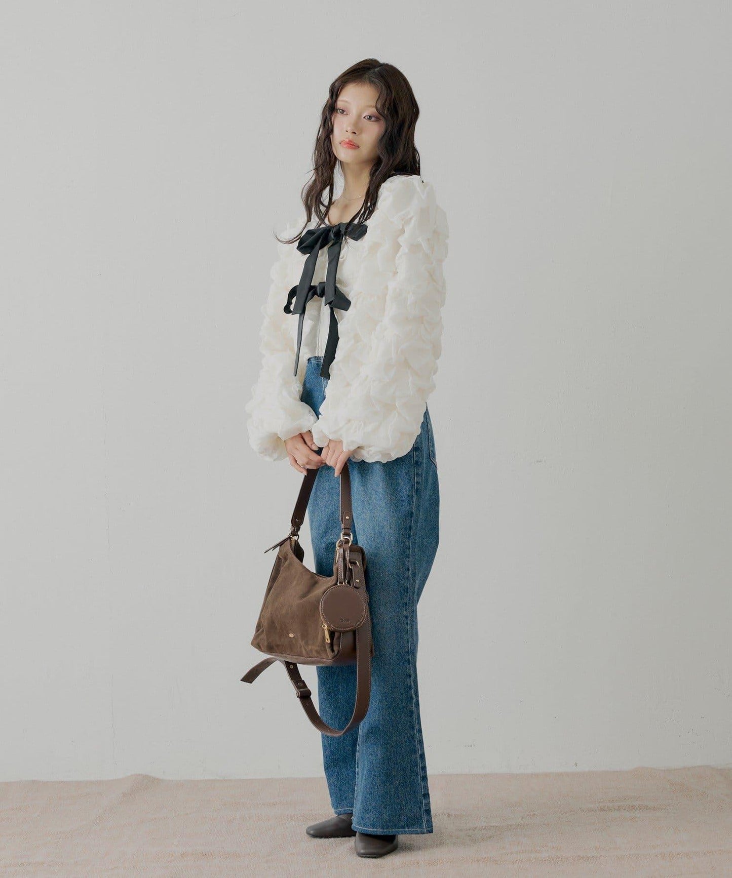 前後兩穿立體蝴蝶結泡泡紋理襯衫