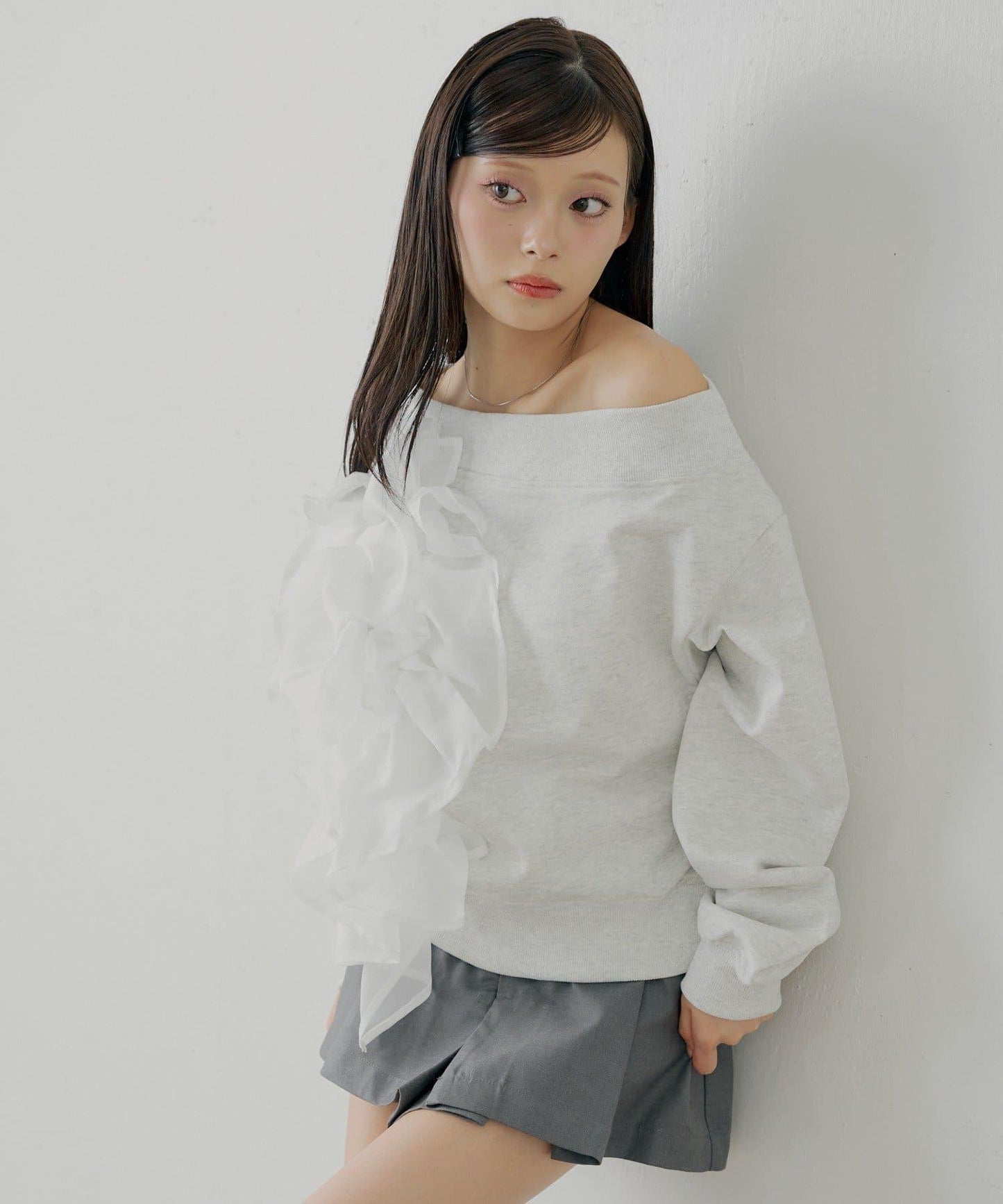 拼接網紗設計一字肩衛衣