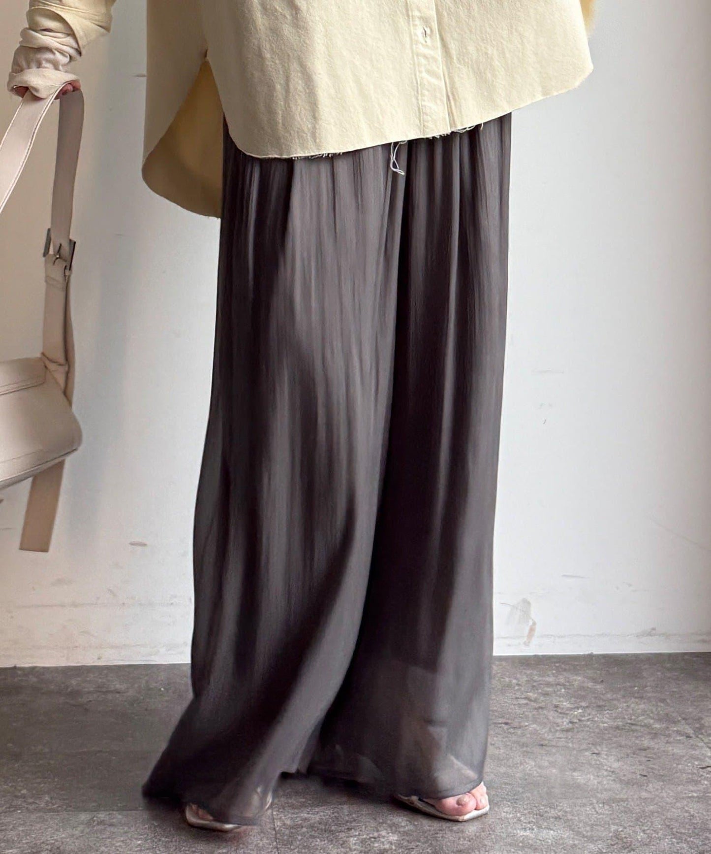 褶皺寬鬆長褲