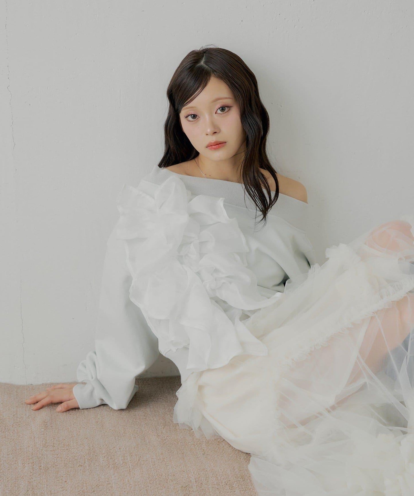 拼接網紗設計一字肩衛衣