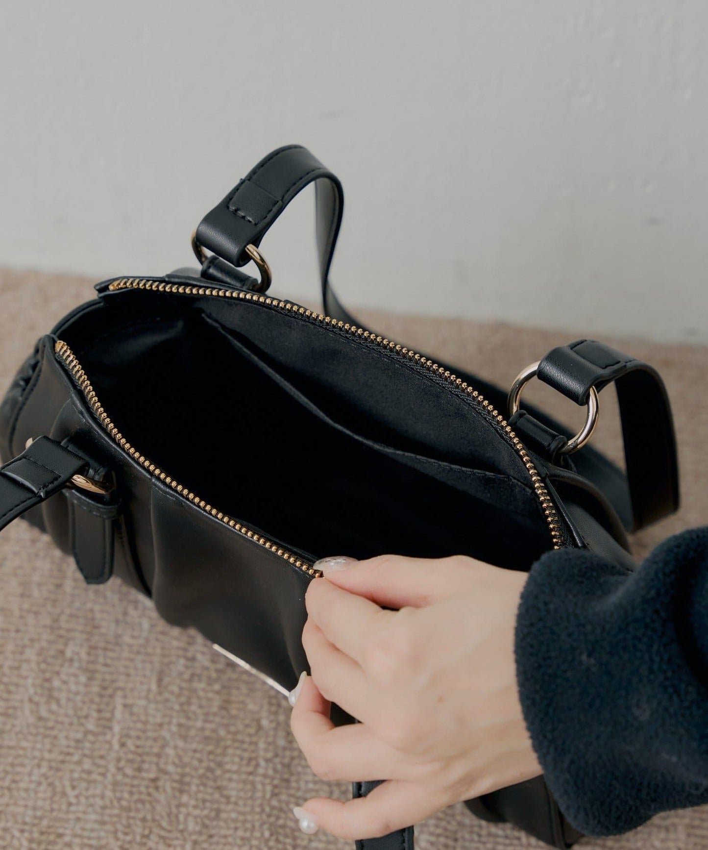 帶吊墜褶皺設計波士頓包