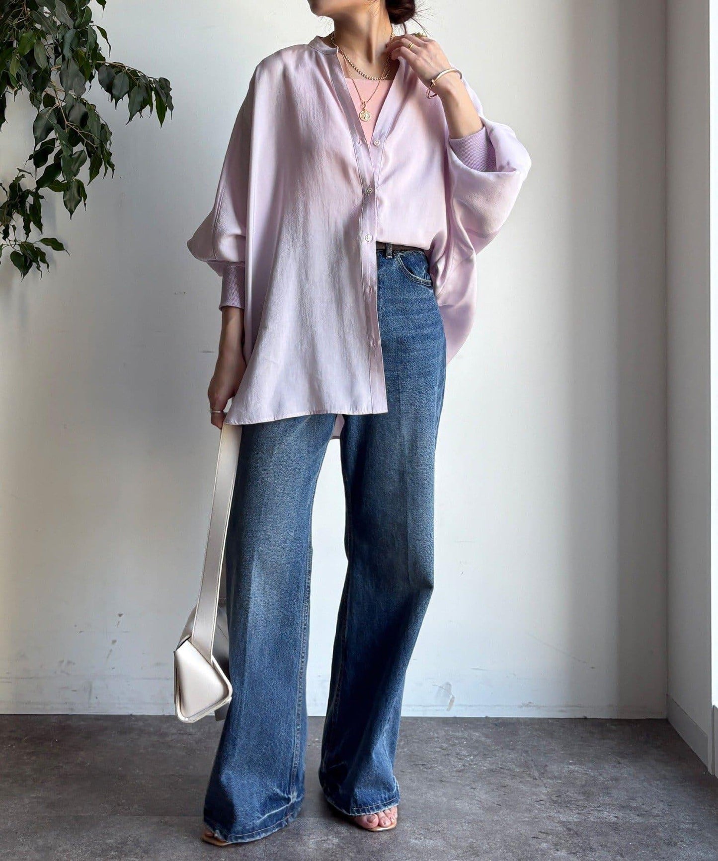 袖口羅紋蝙蝠袖V領襯衫