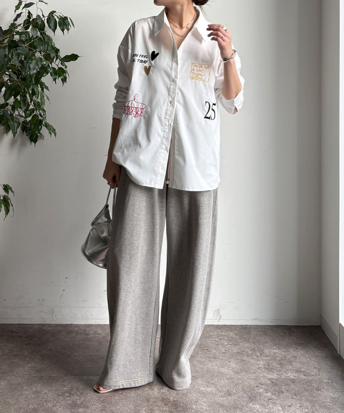 字母刺繡印花襯衫