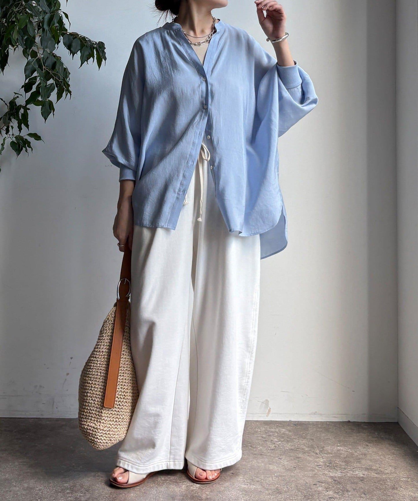 袖口羅紋蝙蝠袖V領襯衫