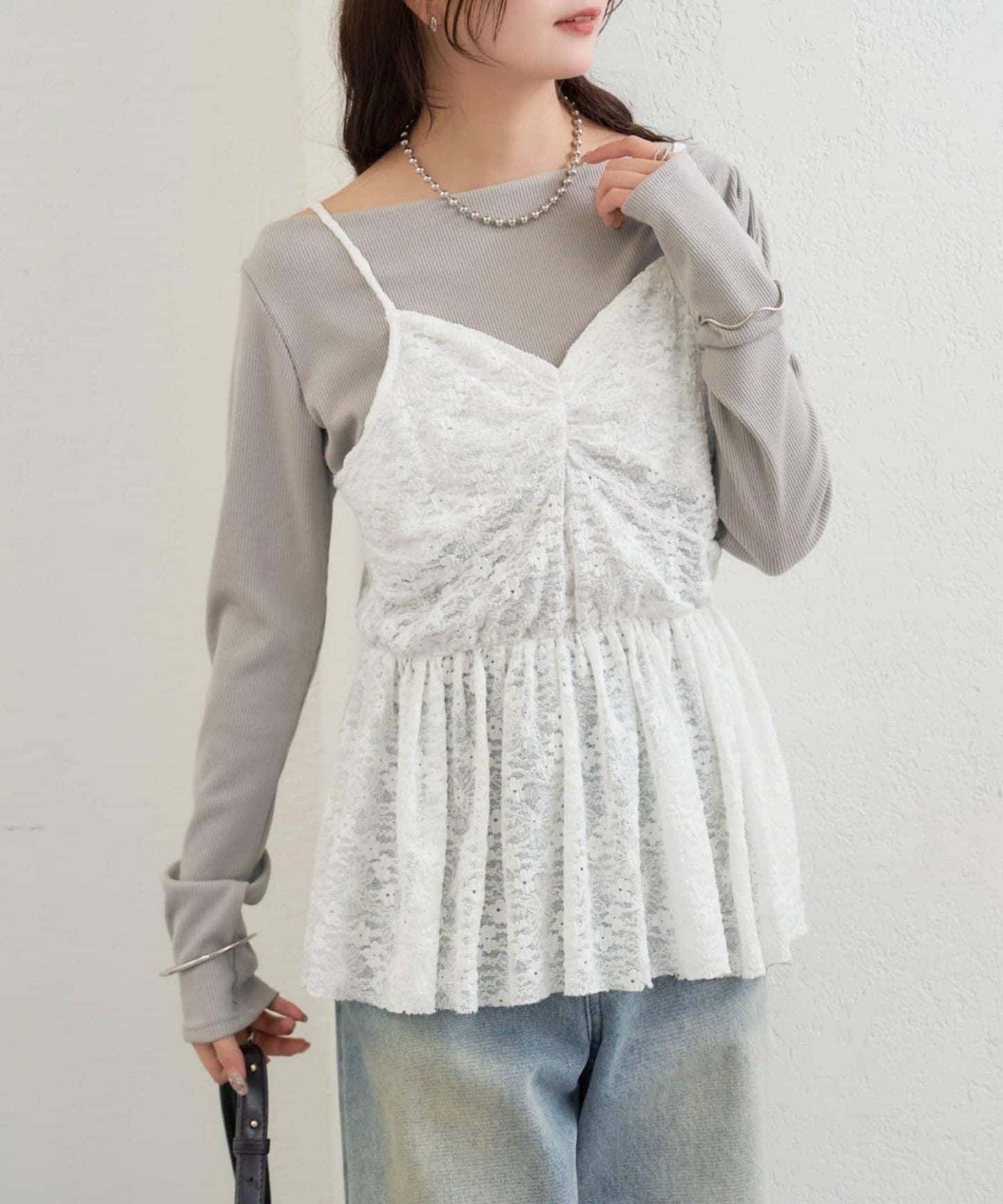 V字褶皺蕾絲吊帶背心