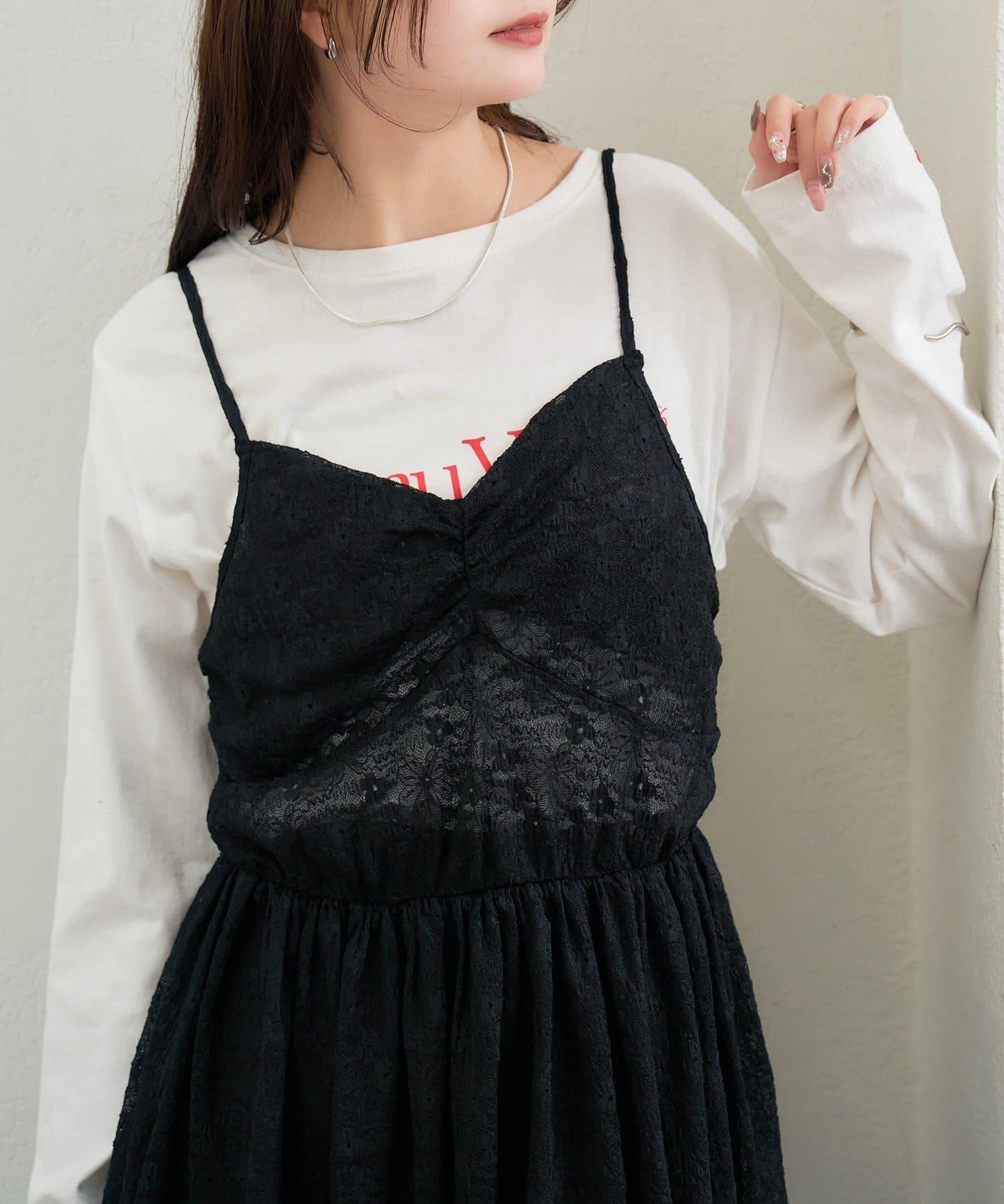 V字褶皺蕾絲吊帶背心