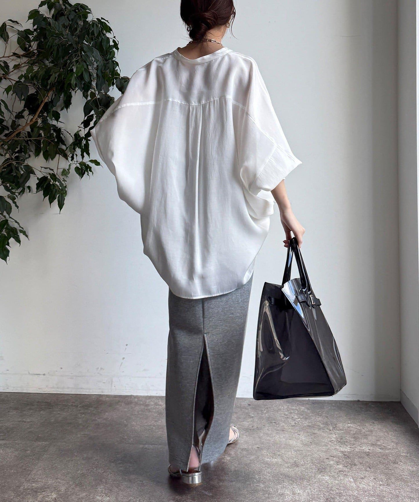 袖口羅紋蝙蝠袖V領襯衫