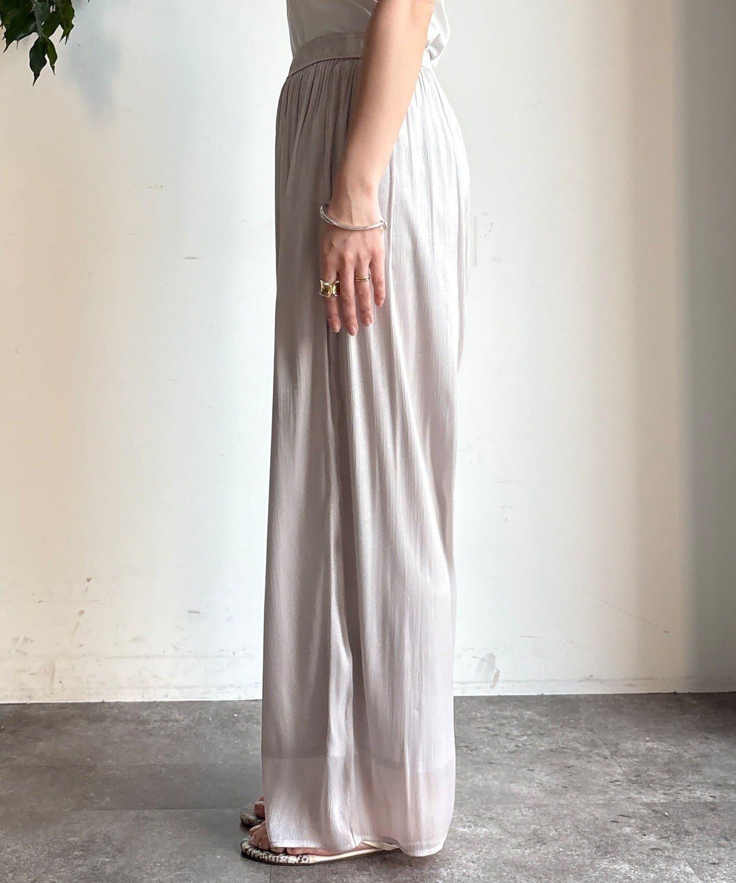 褶皺寬鬆長褲