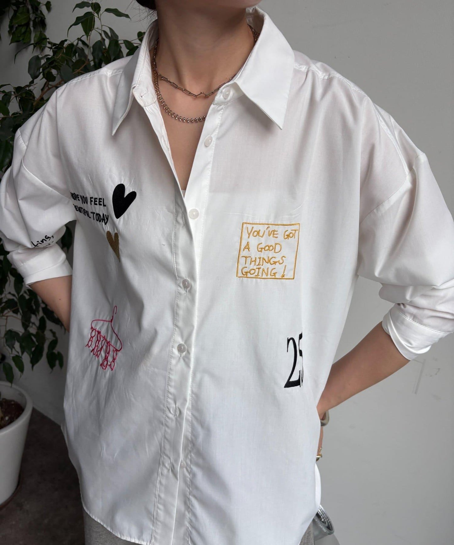 字母刺繡印花襯衫