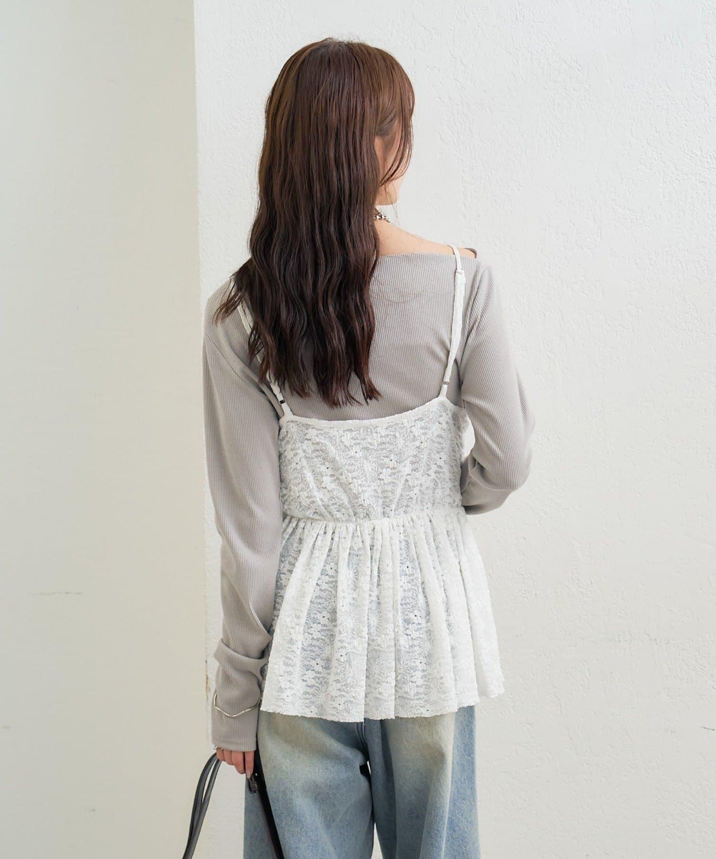 V字褶皺蕾絲吊帶背心