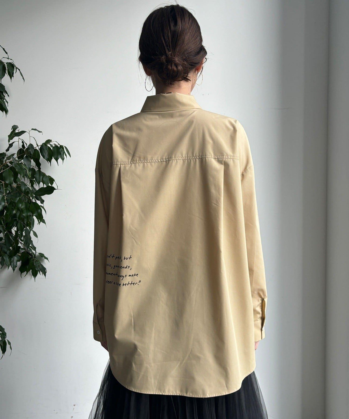 字母刺繡印花襯衫