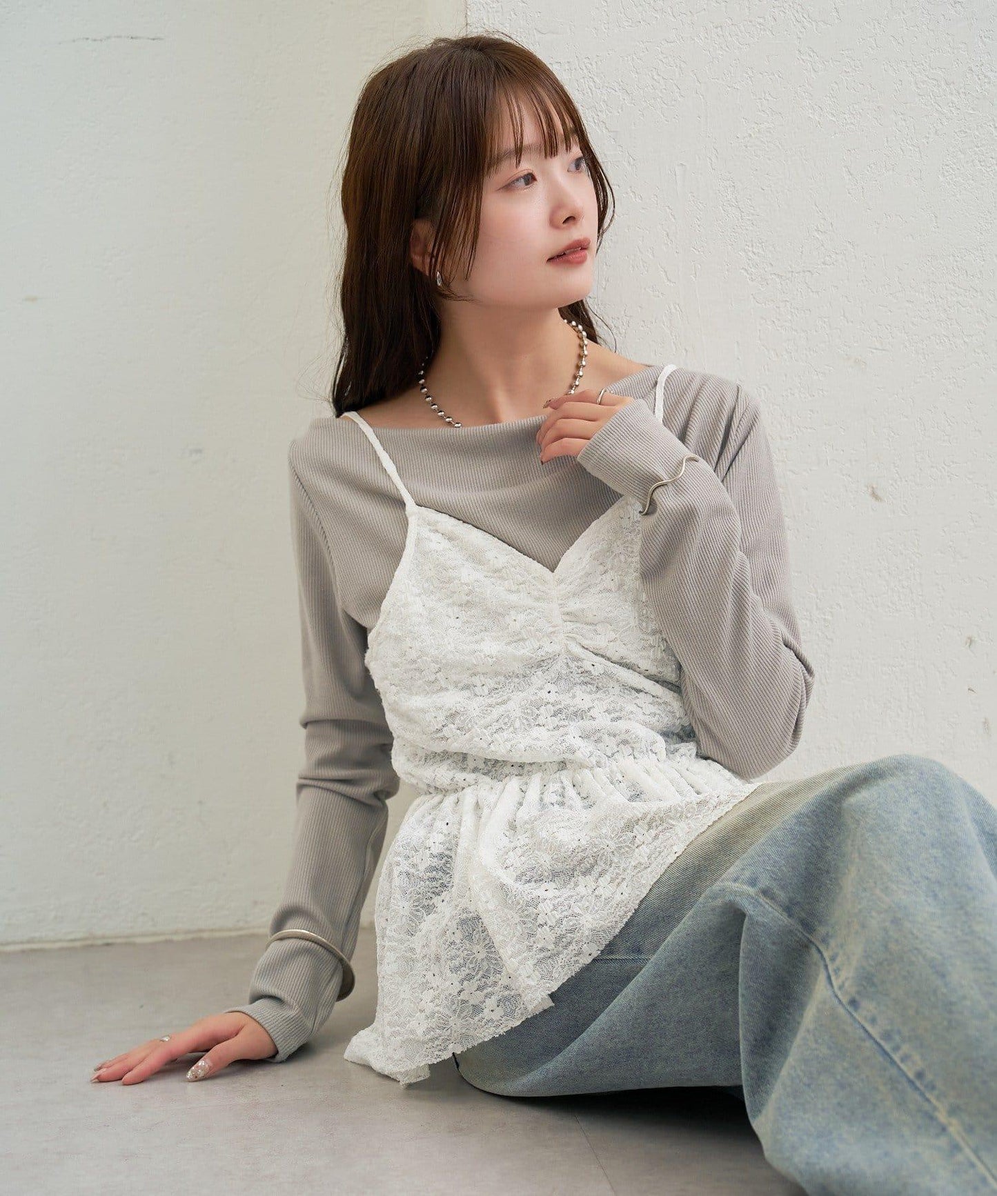 V字褶皺蕾絲吊帶背心