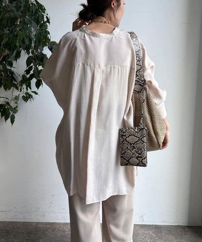 袖口羅紋蝙蝠袖V領襯衫