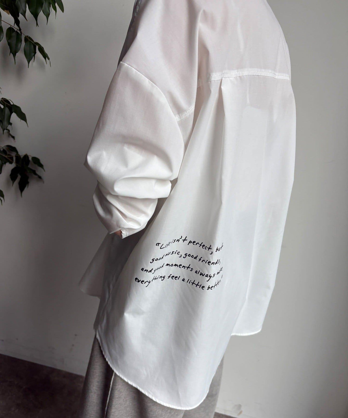 字母刺繡印花襯衫