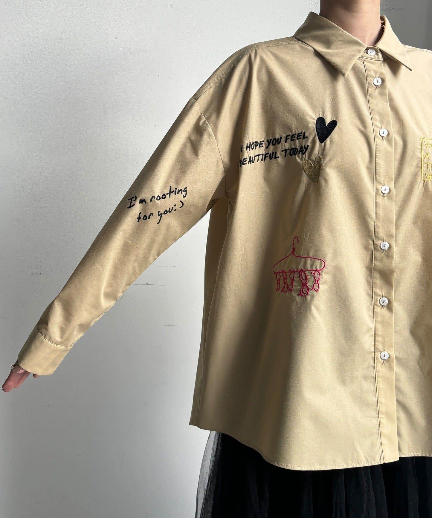 字母刺繡印花襯衫