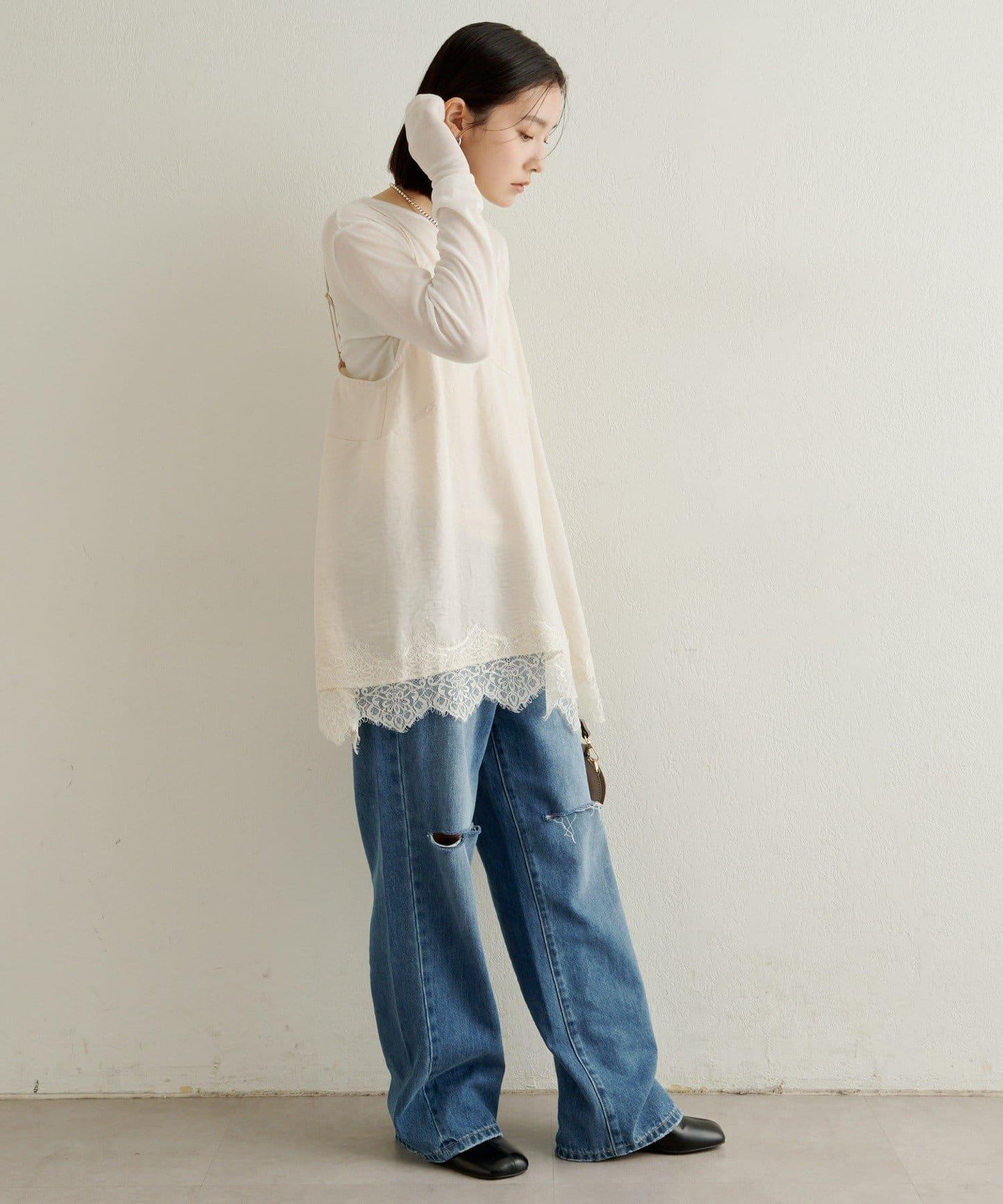 蕾絲吊帶長款上衣