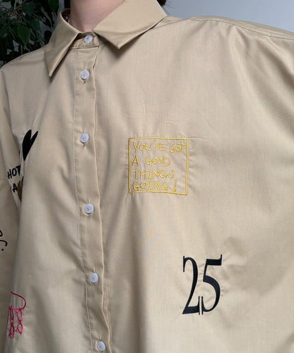 字母刺繡印花襯衫