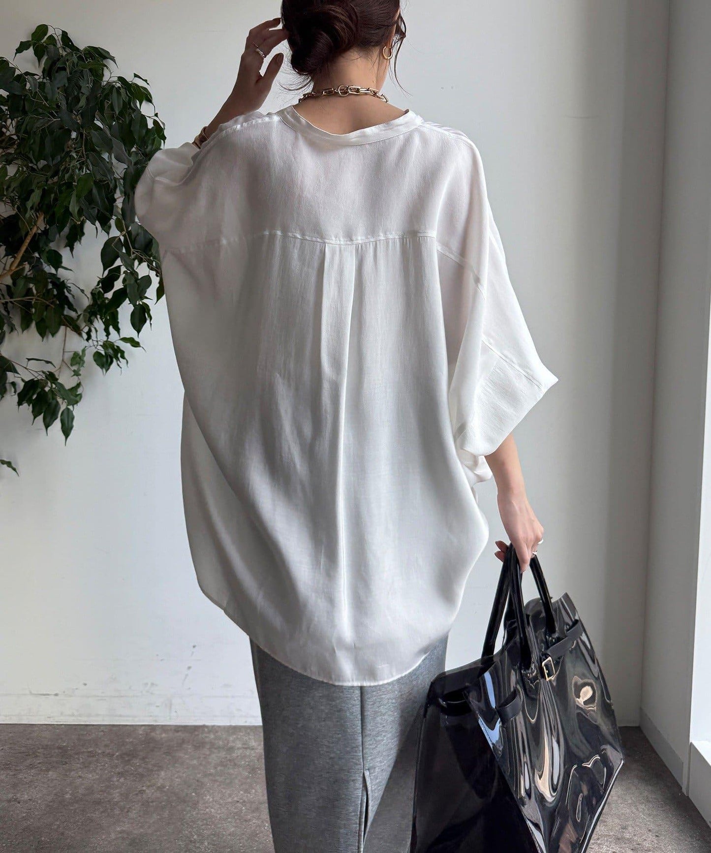 袖口羅紋蝙蝠袖V領襯衫