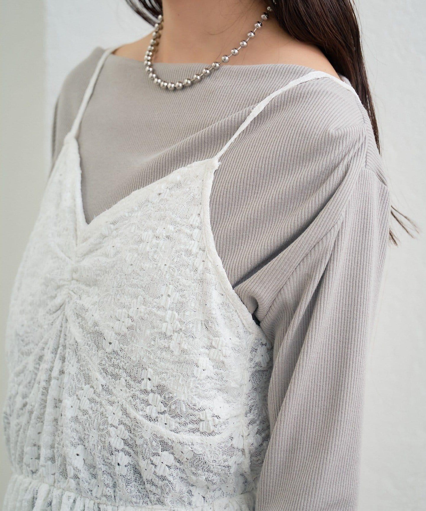 V字褶皺蕾絲吊帶背心