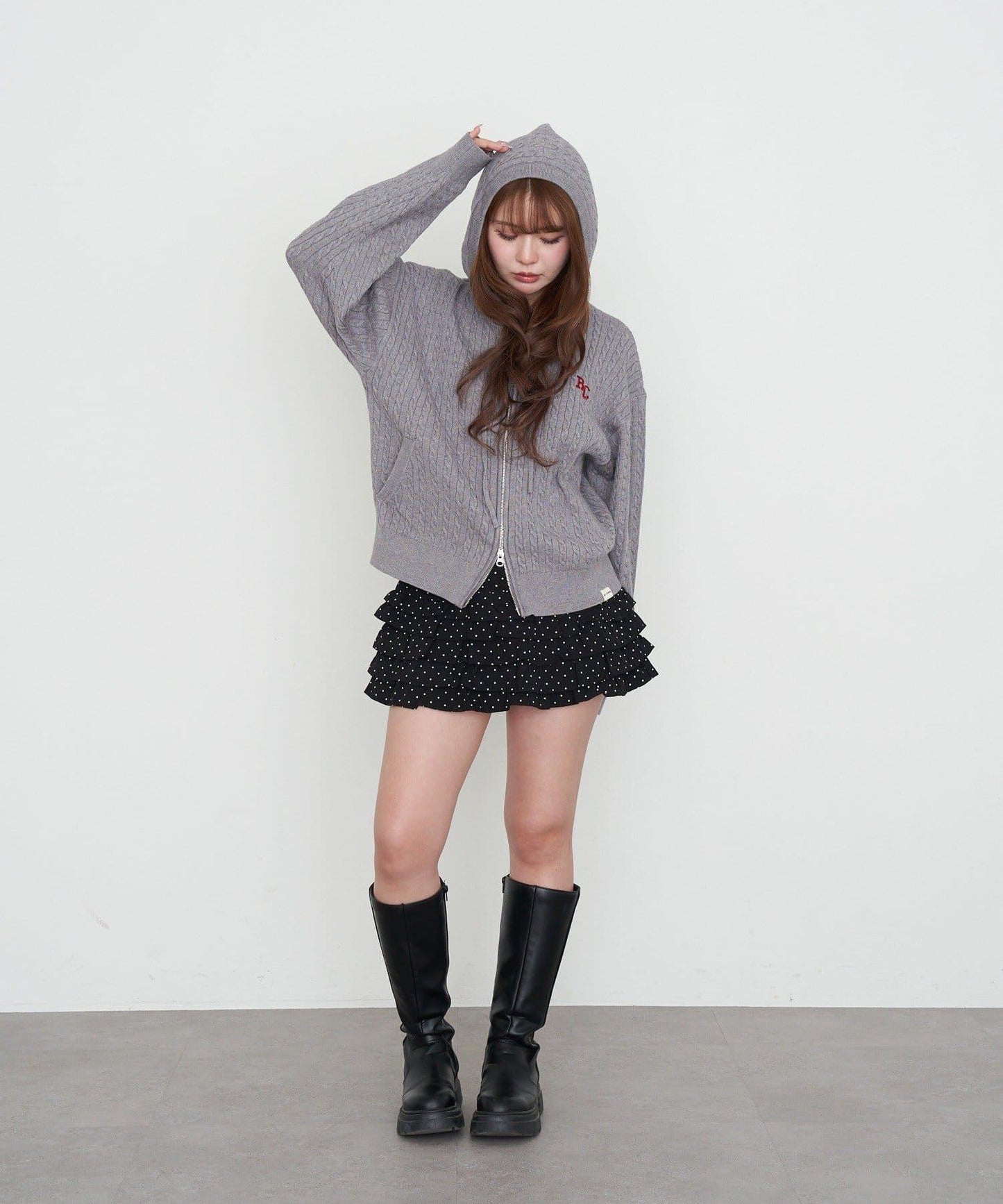 麻花紋胸部刺繡連帽衛衣