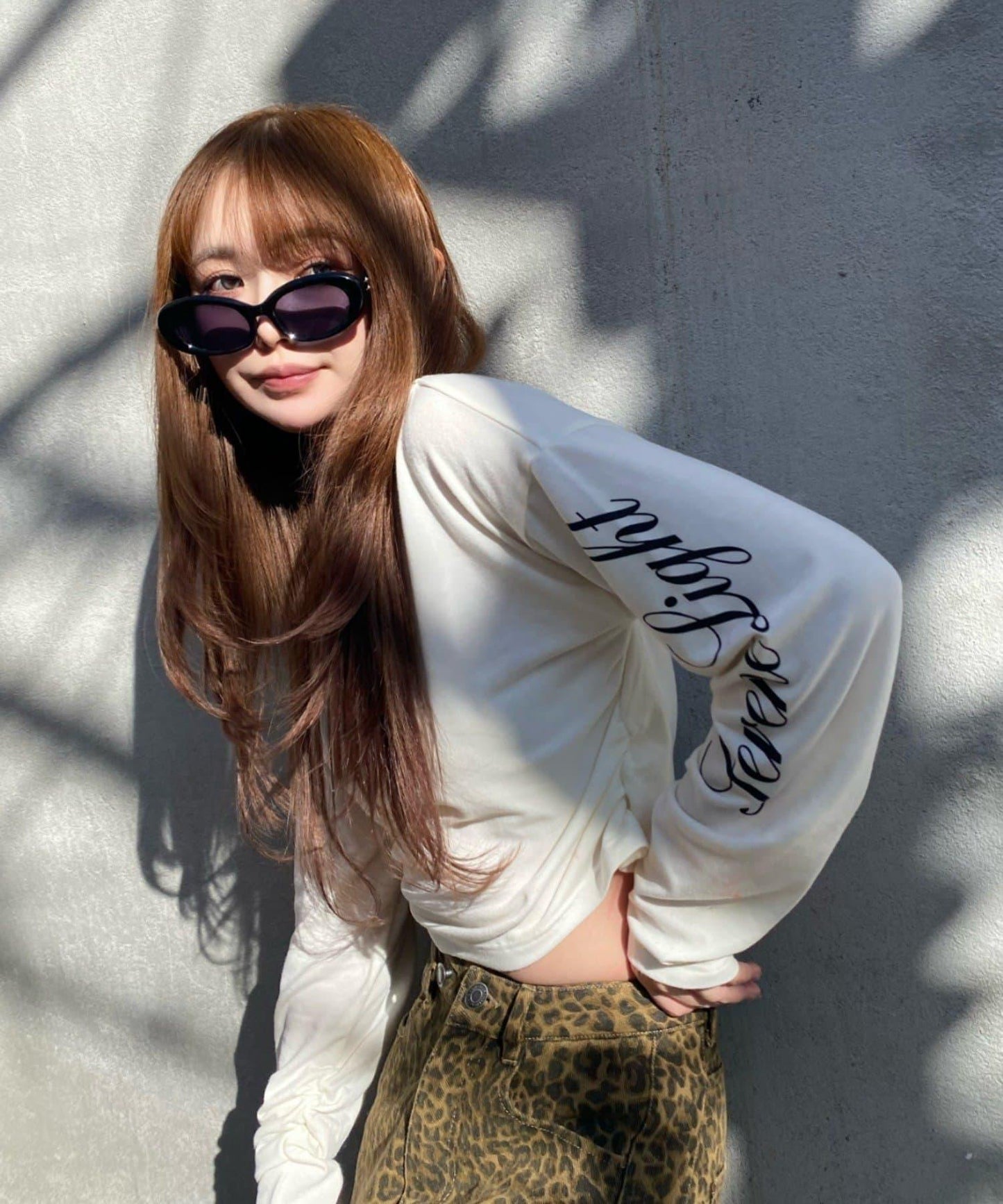 單肩印花長袖T恤