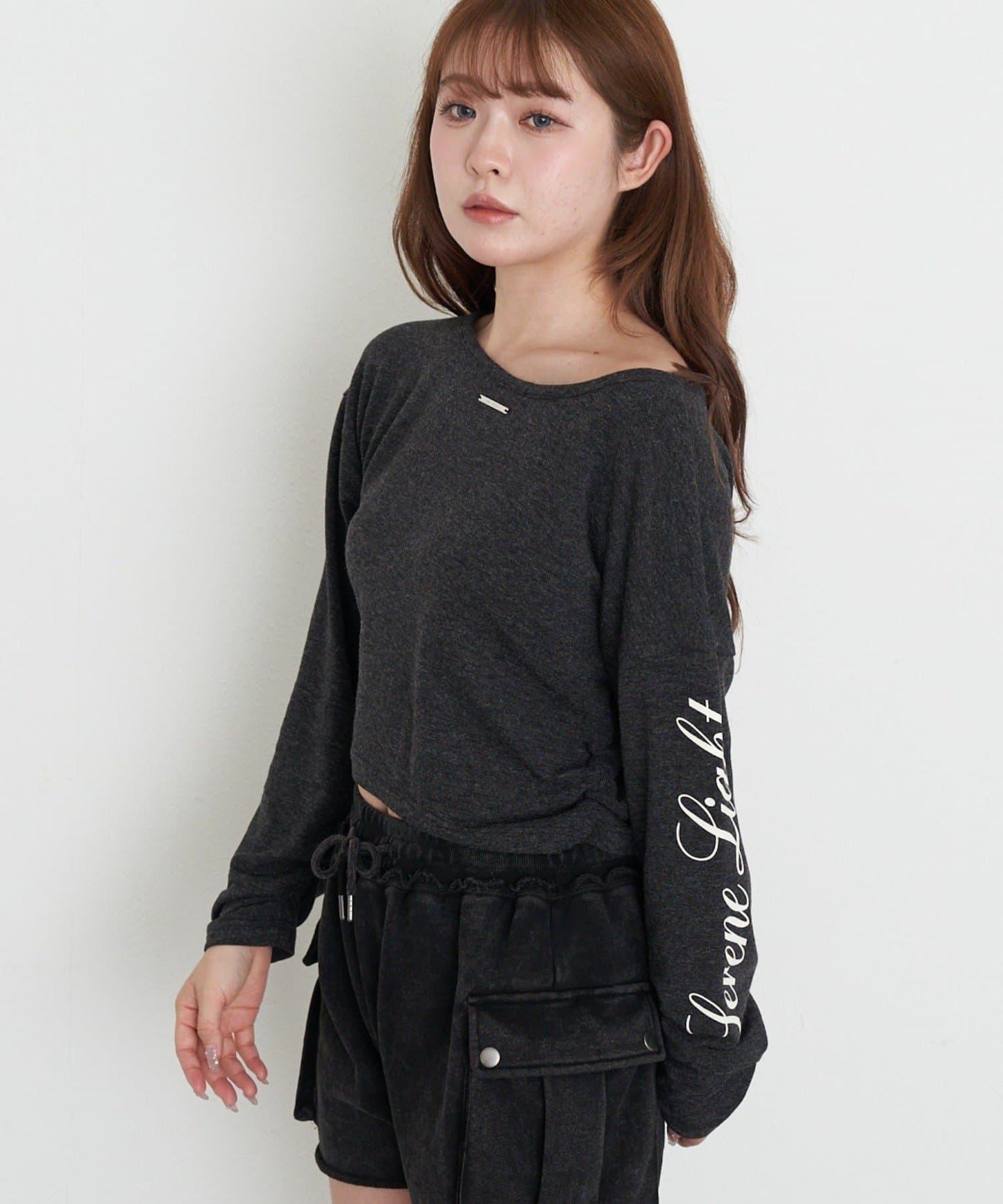 單肩印花長袖T恤